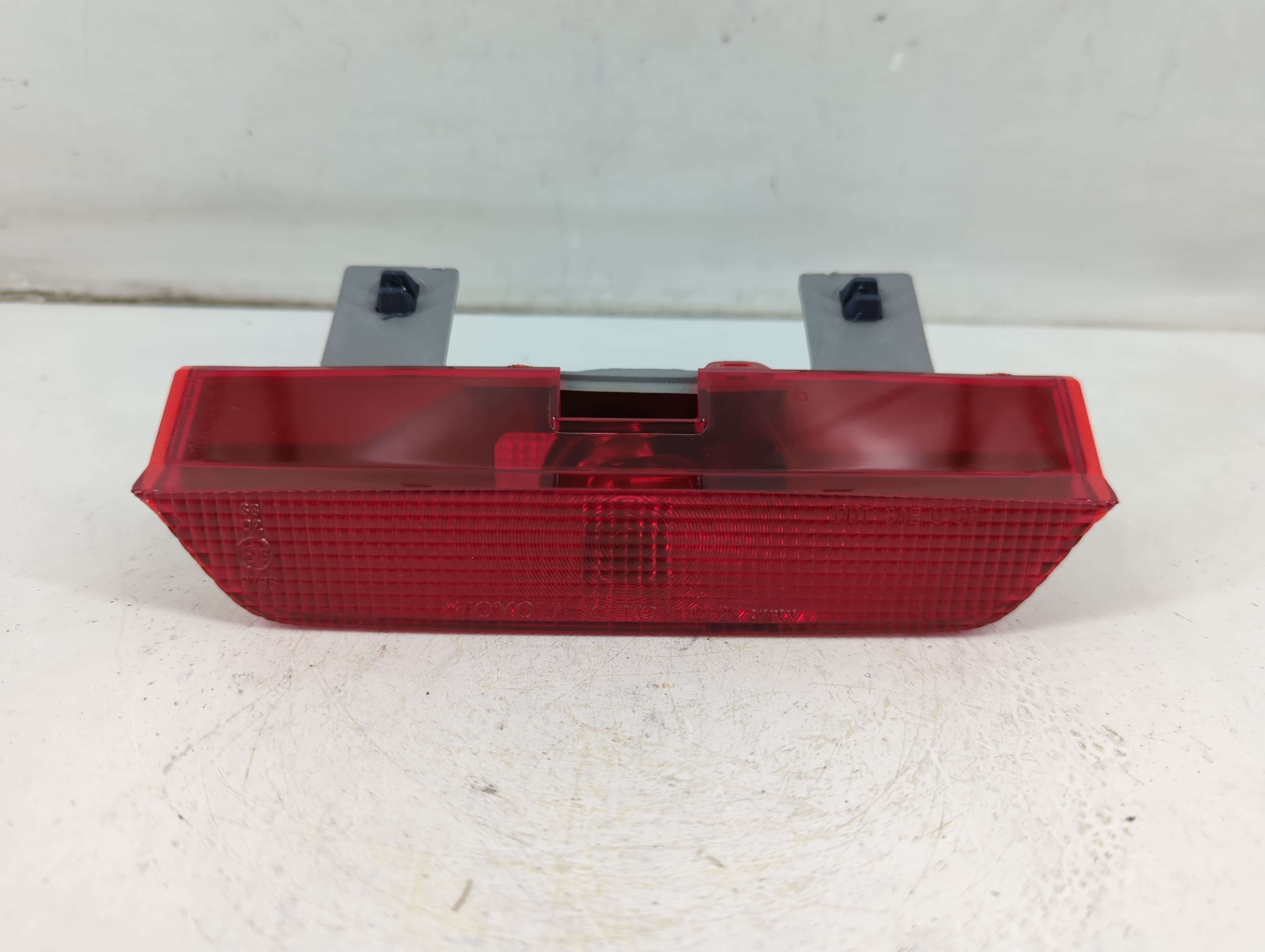 Picture of 2003 Toyota Rav4 Third Brake Light Tail Light 834491