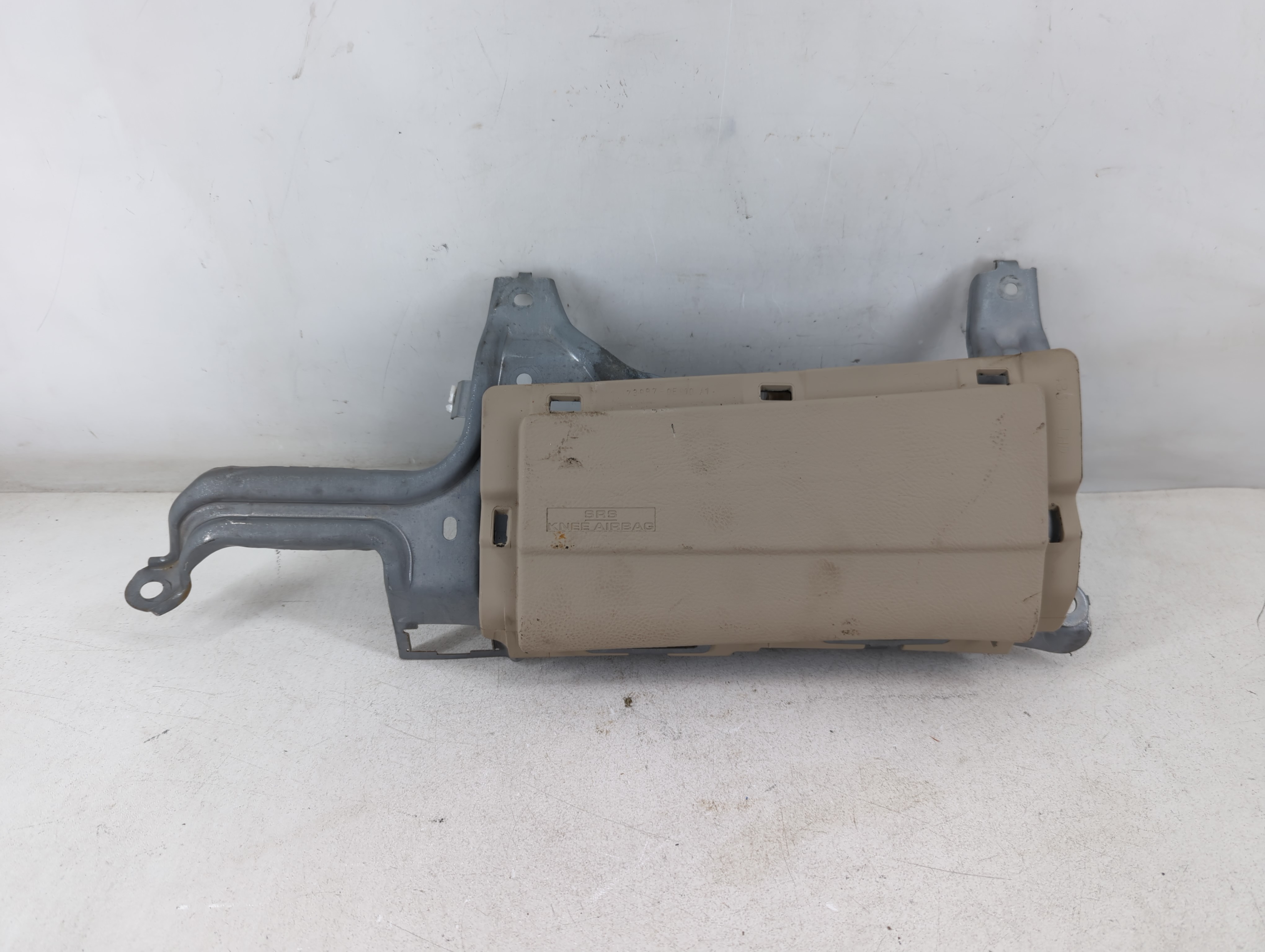 2007-2009 Lexus Rx350 Air Bag Driver Left Knee Oem 834716 - Oemusedautoparts1.com