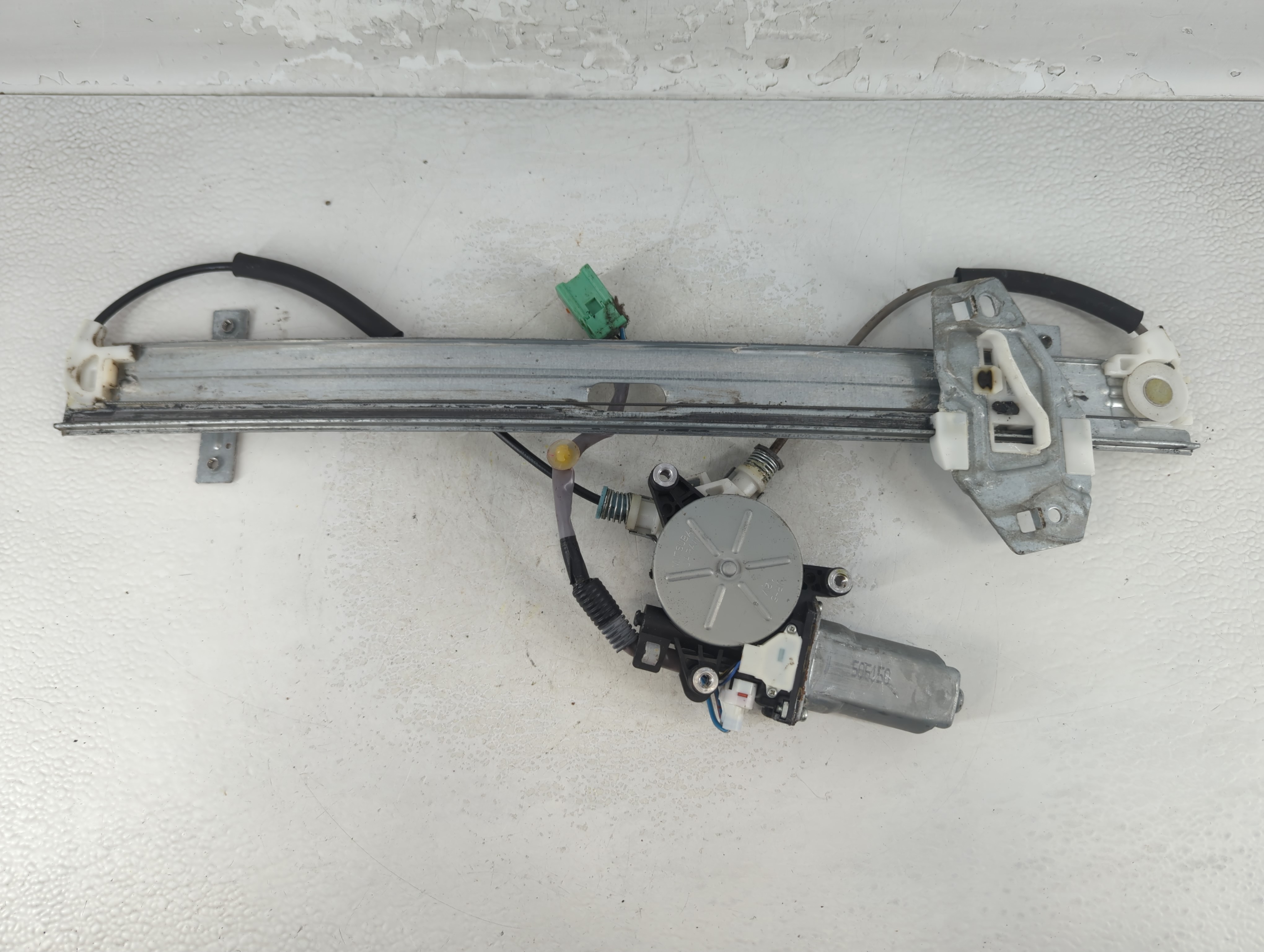 2003-2008 Honda Pilot Driver Left Front Window Regulator 834802 - Oemusedautoparts1.com