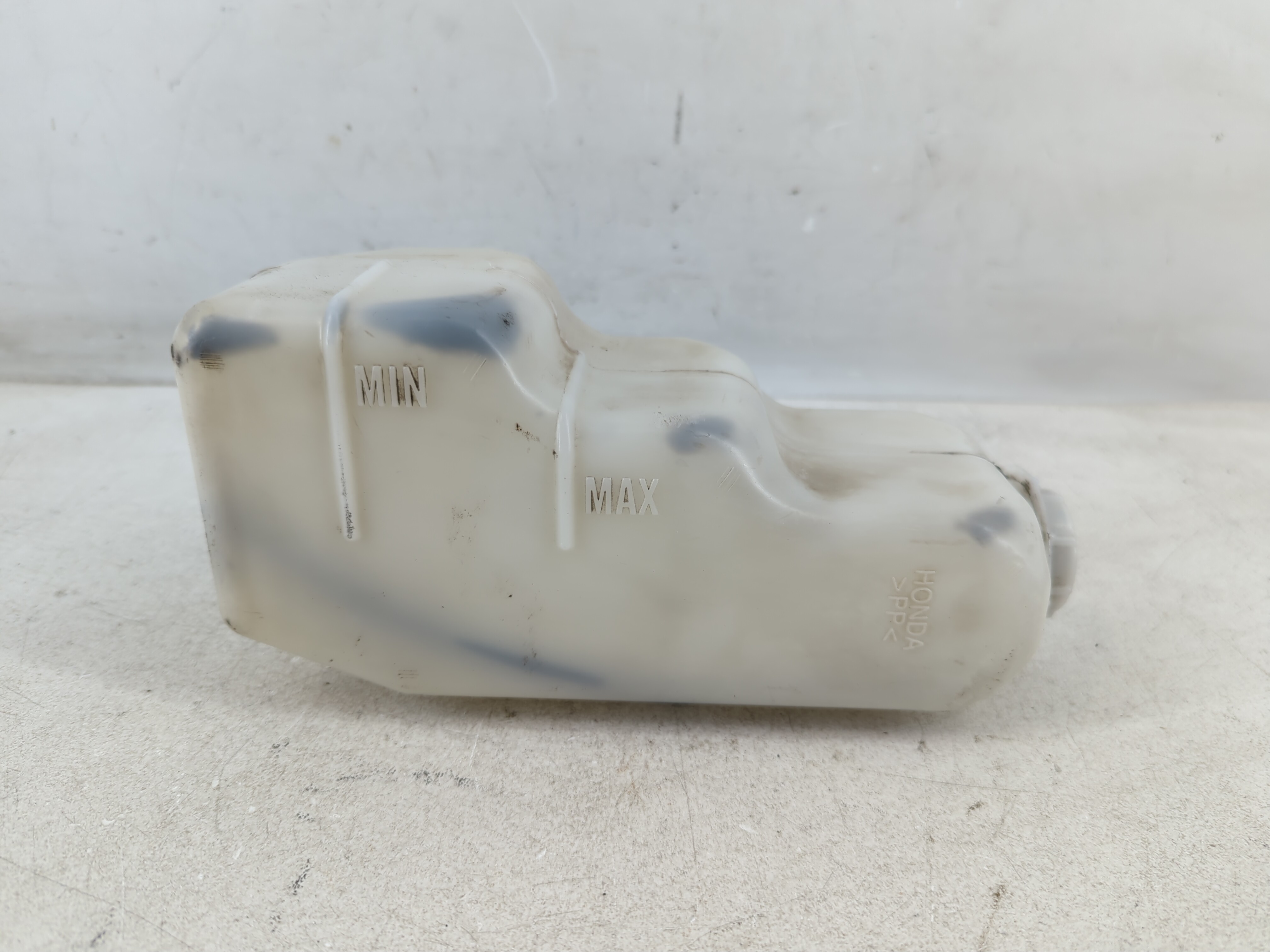 2003-2005 Honda Pilot Radiator Coolant Overflow Expansion Tank Bottle 834809 - Oemusedautoparts1.com
