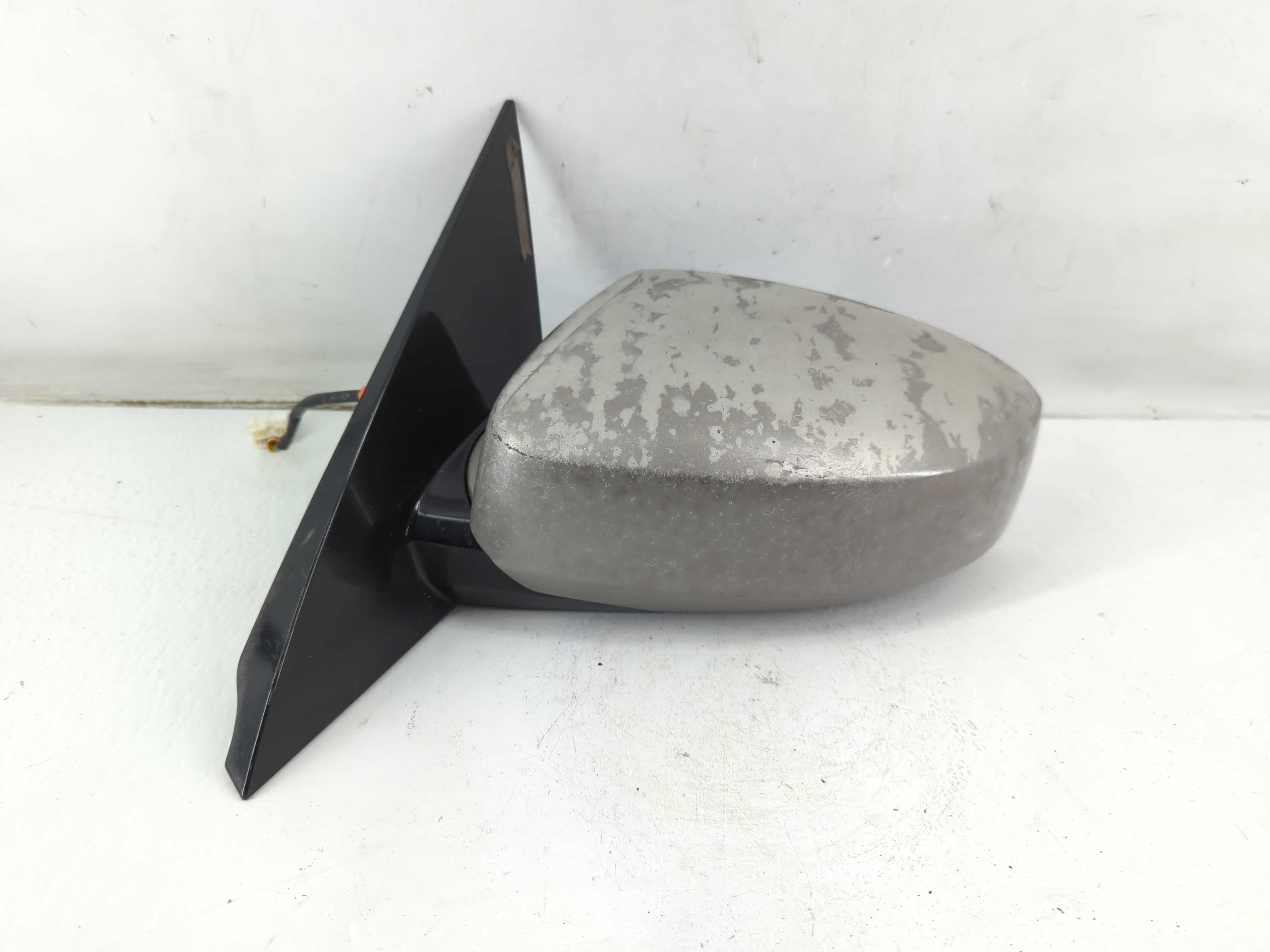 2004-2008 Nissan Maxima Driver Left Side View Manual Door Mirror Grey 834849 - Oemusedautoparts1.com