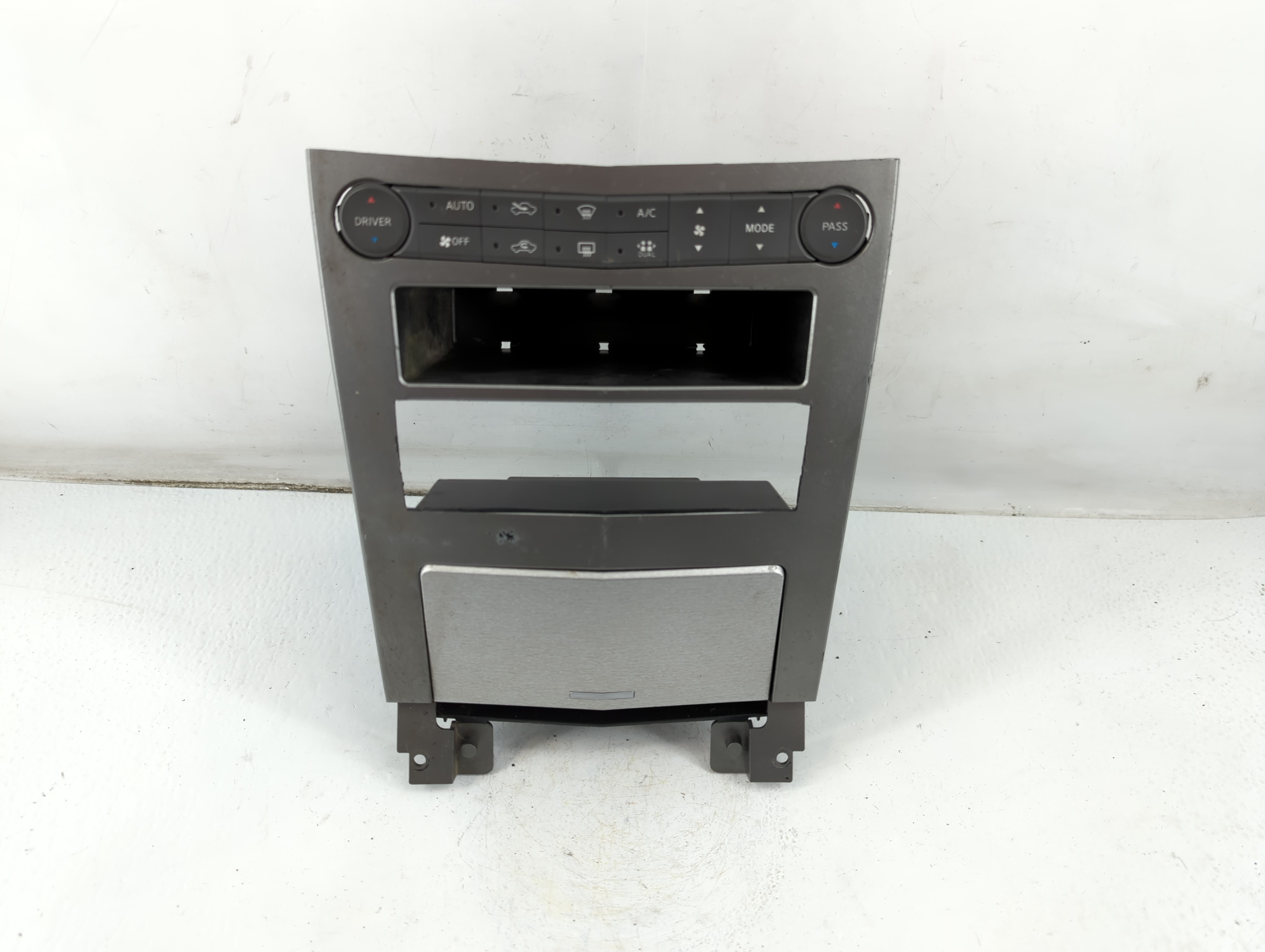 Picture of 2004-2006 Nissan Maxima Ac Heater Climate Control 834903