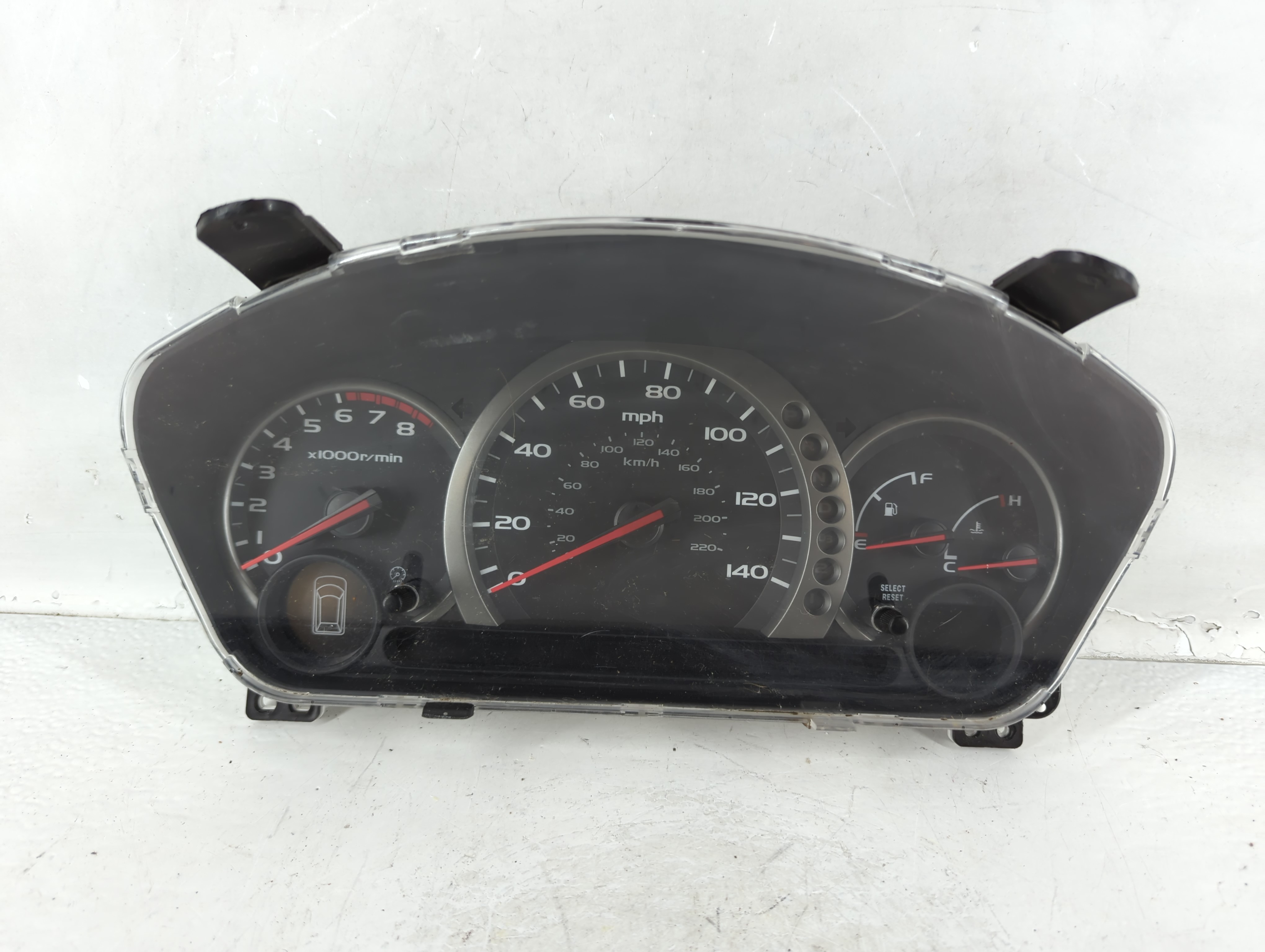 2004-2004 Honda Pilot Speedometer Instrument Cluster Gauges 835011 - Oemusedautoparts1.com