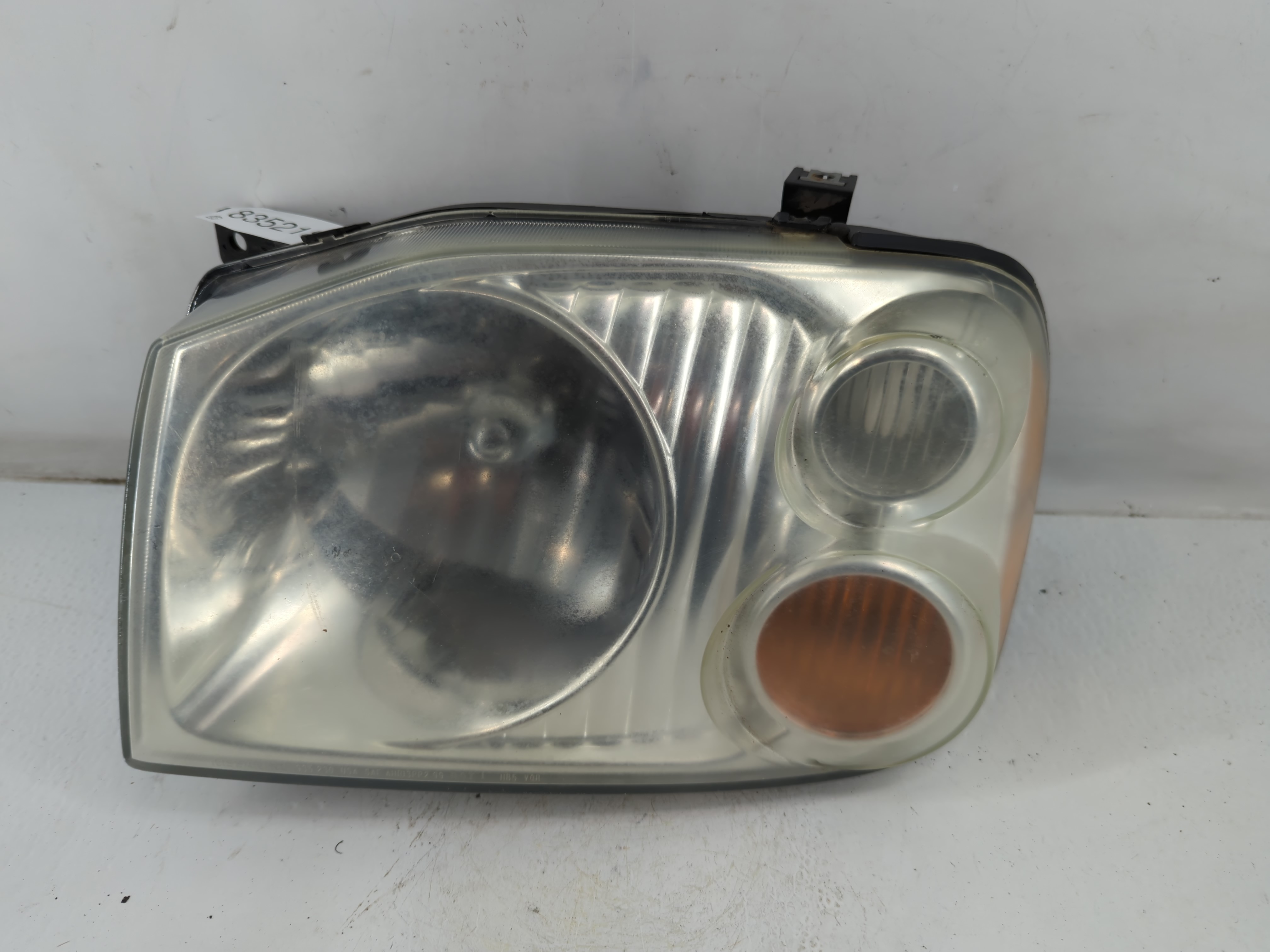 2001-2004 Nissan Frontier Driver Left Oem Head Light Headlight Lamp 835218 - Oemusedautoparts1.com