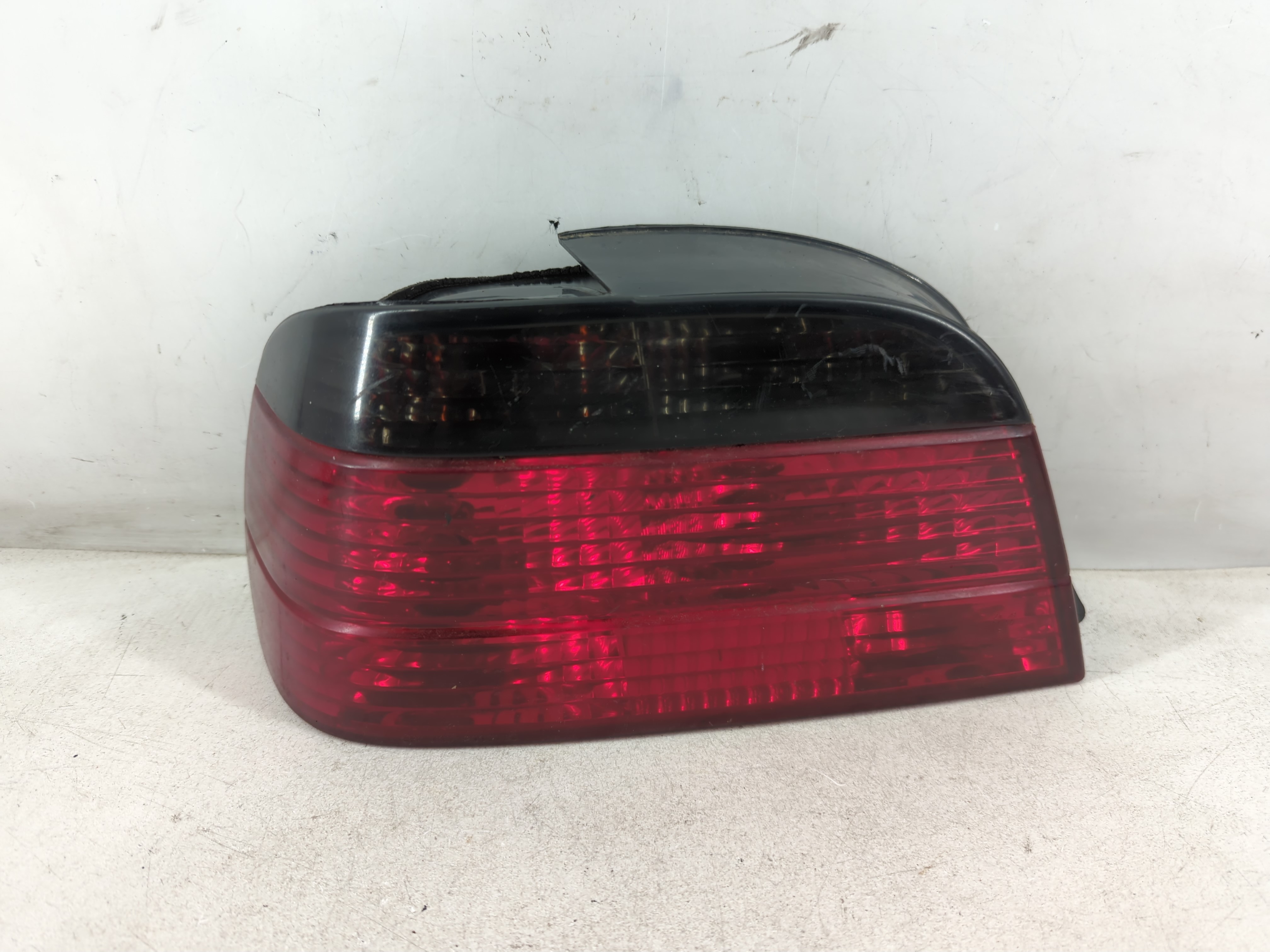 Bmw 750i Driver Left Side Tail Light Taillight Oem 835365 - Oemusedautoparts1.com