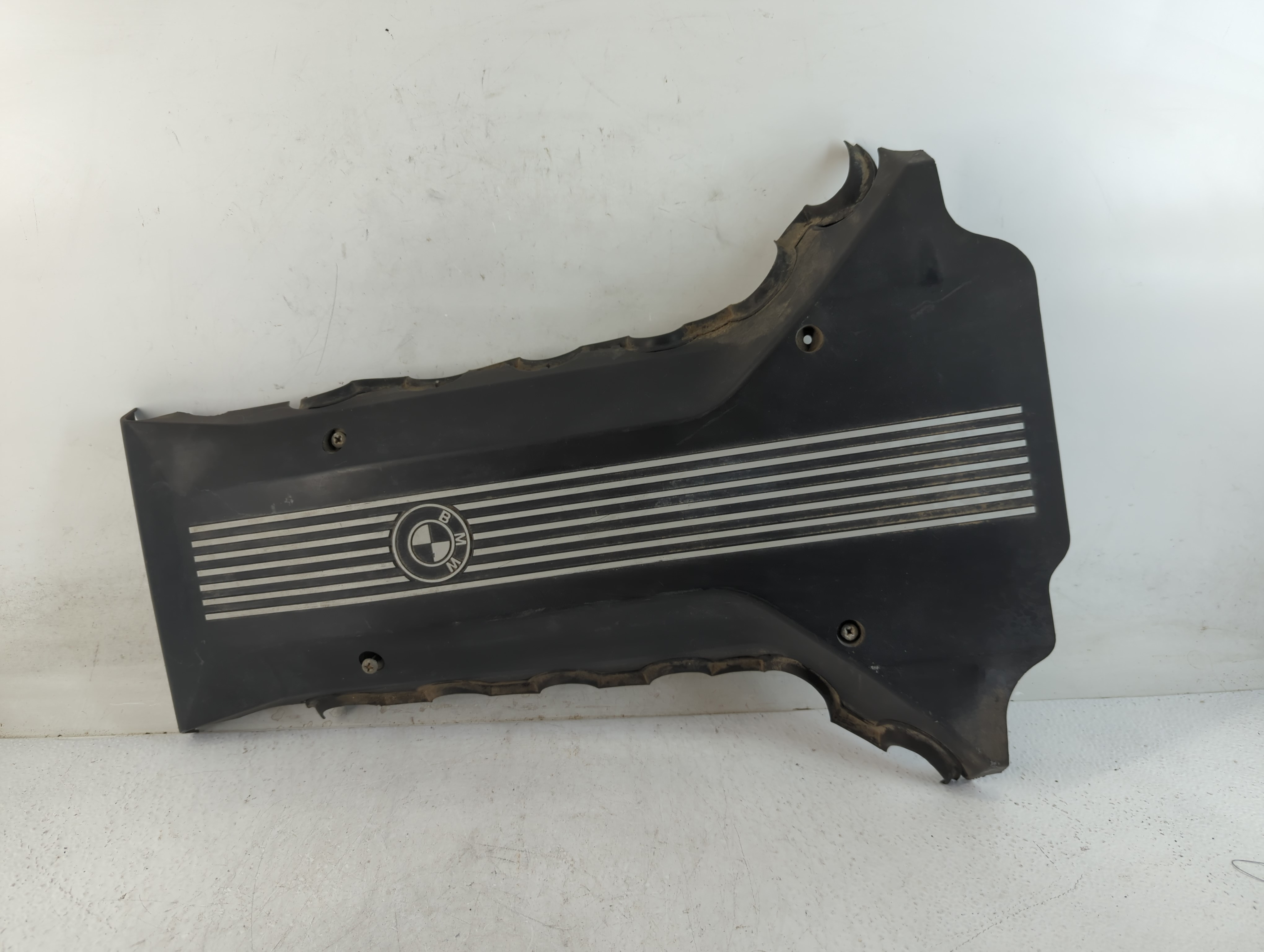 1995 Bmw 750i Engine Cover 835384 - Oemusedautoparts1.com