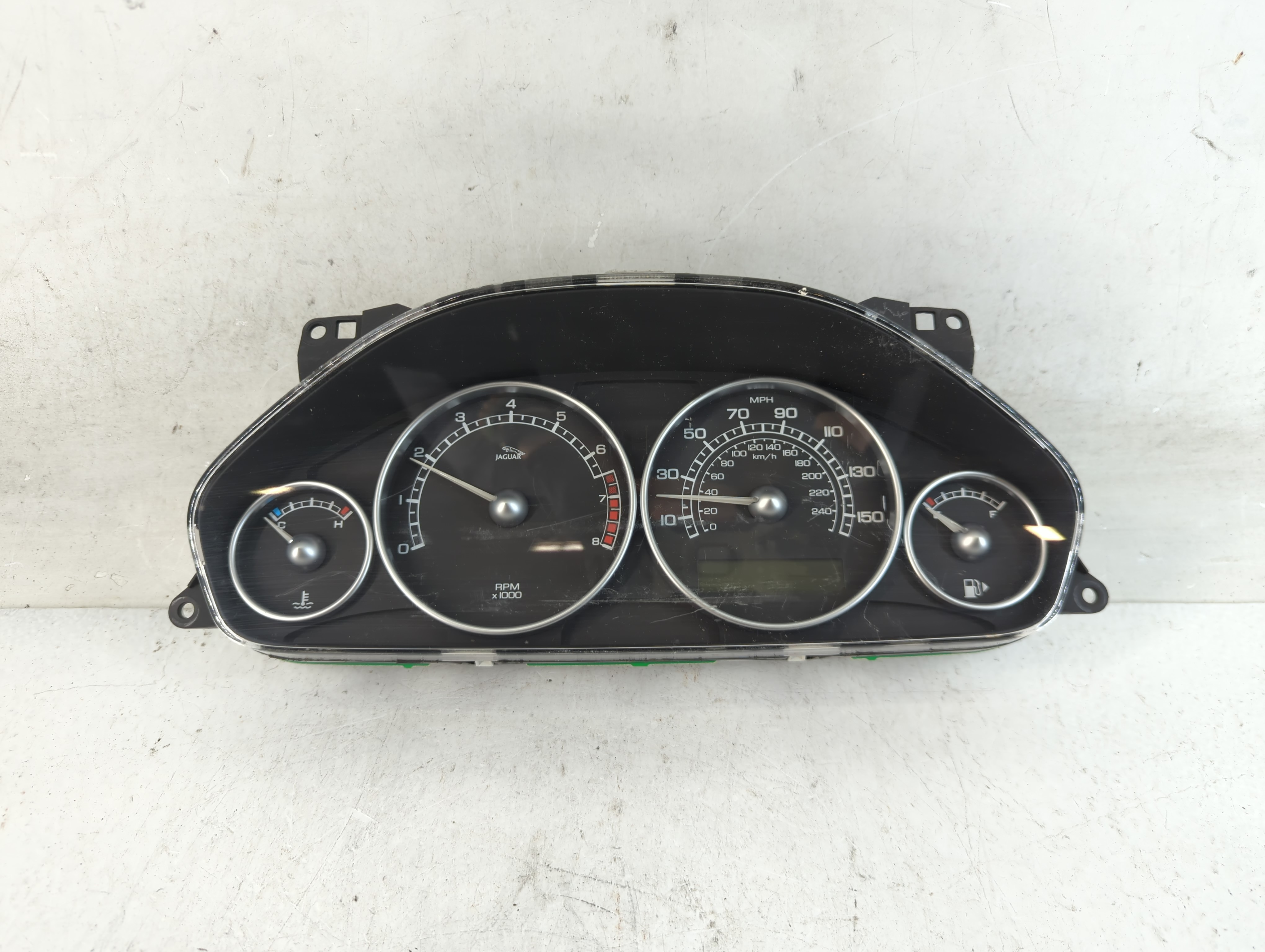 Picture of 2004-2004 Jaguar X-type Speedometer Instrument Cluster Gauges 835439