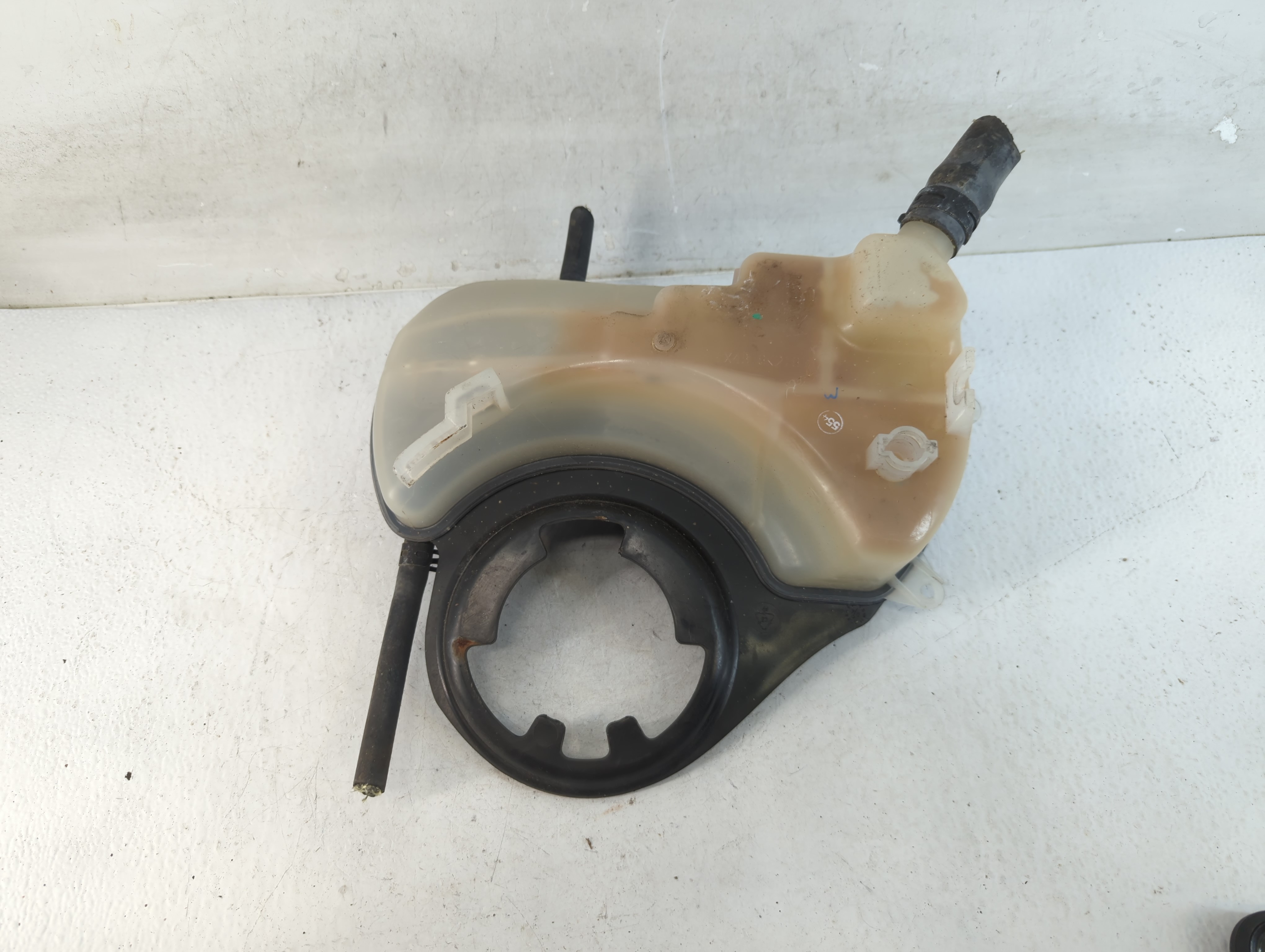 2002-2008 Jaguar X-type Radiator Coolant Overflow Expansion Tank Bottle 835452 - Oemusedautoparts1.com