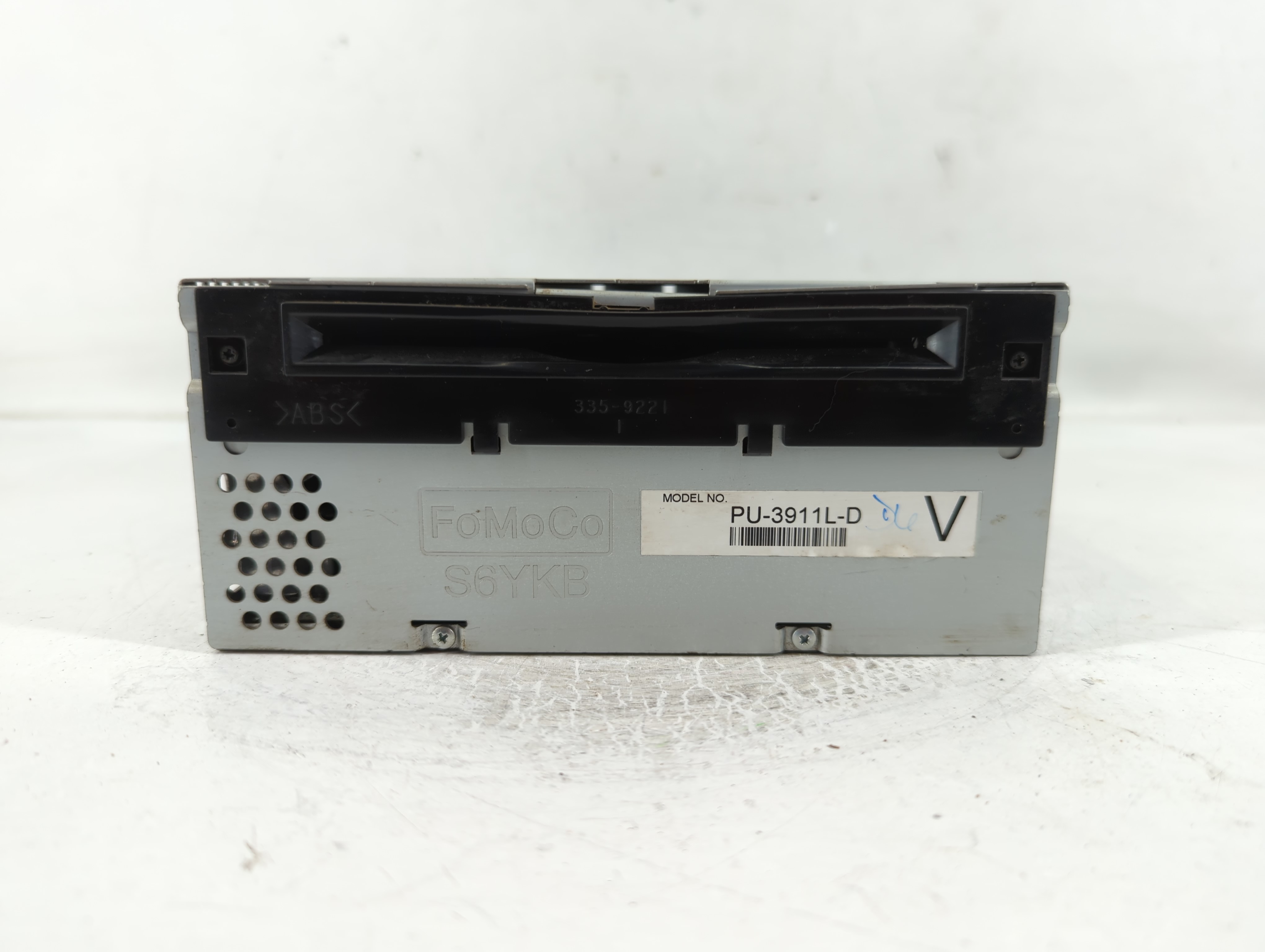 2014-2015 Ford Explorer Am Fm Cd Player Radio Receiver 835582 - Oemusedautoparts1.com