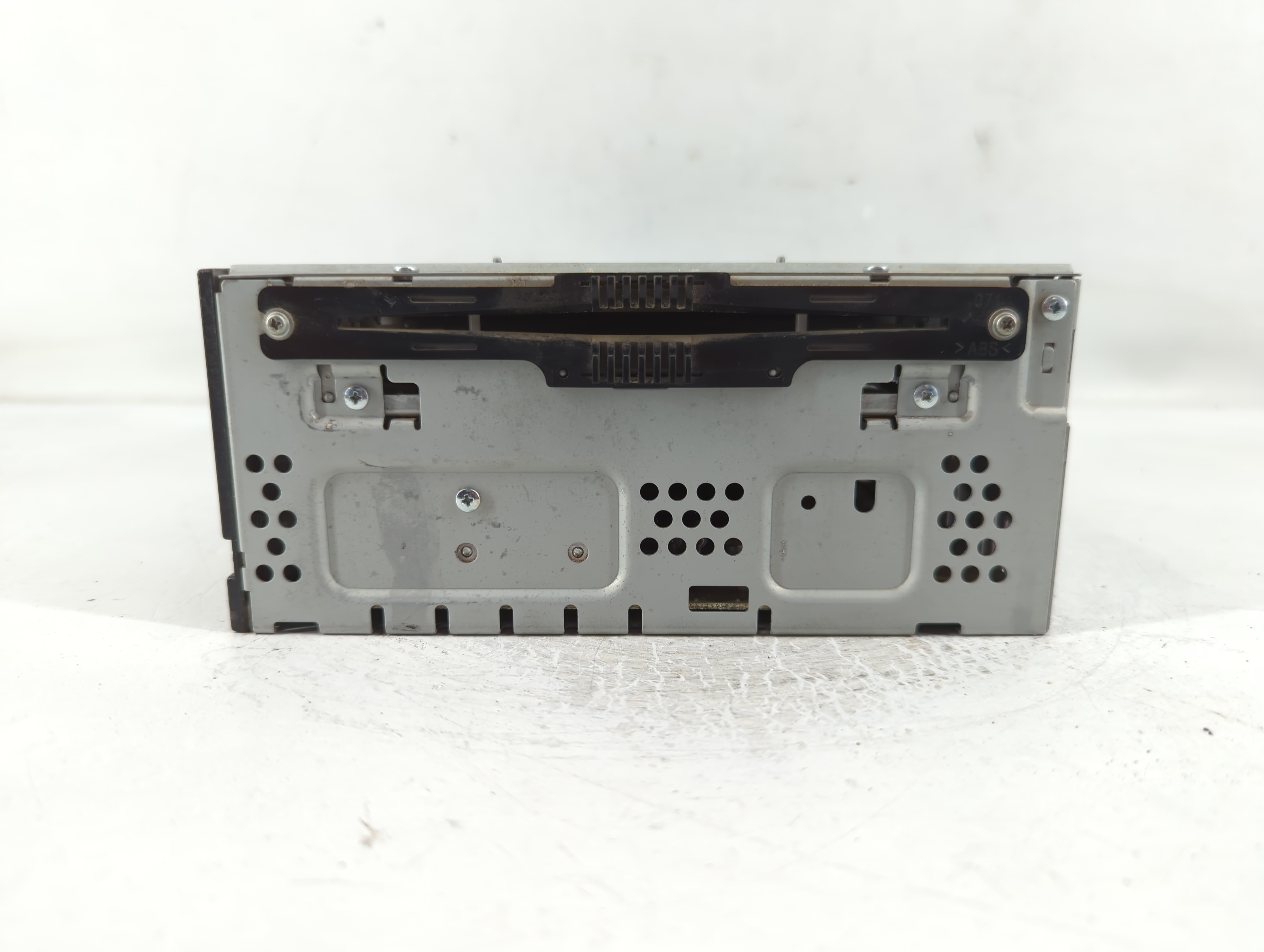 2015-2015 Lincoln Mkc Am Fm Cd Player Radio Receiver 835666 - Oemusedautoparts1.com