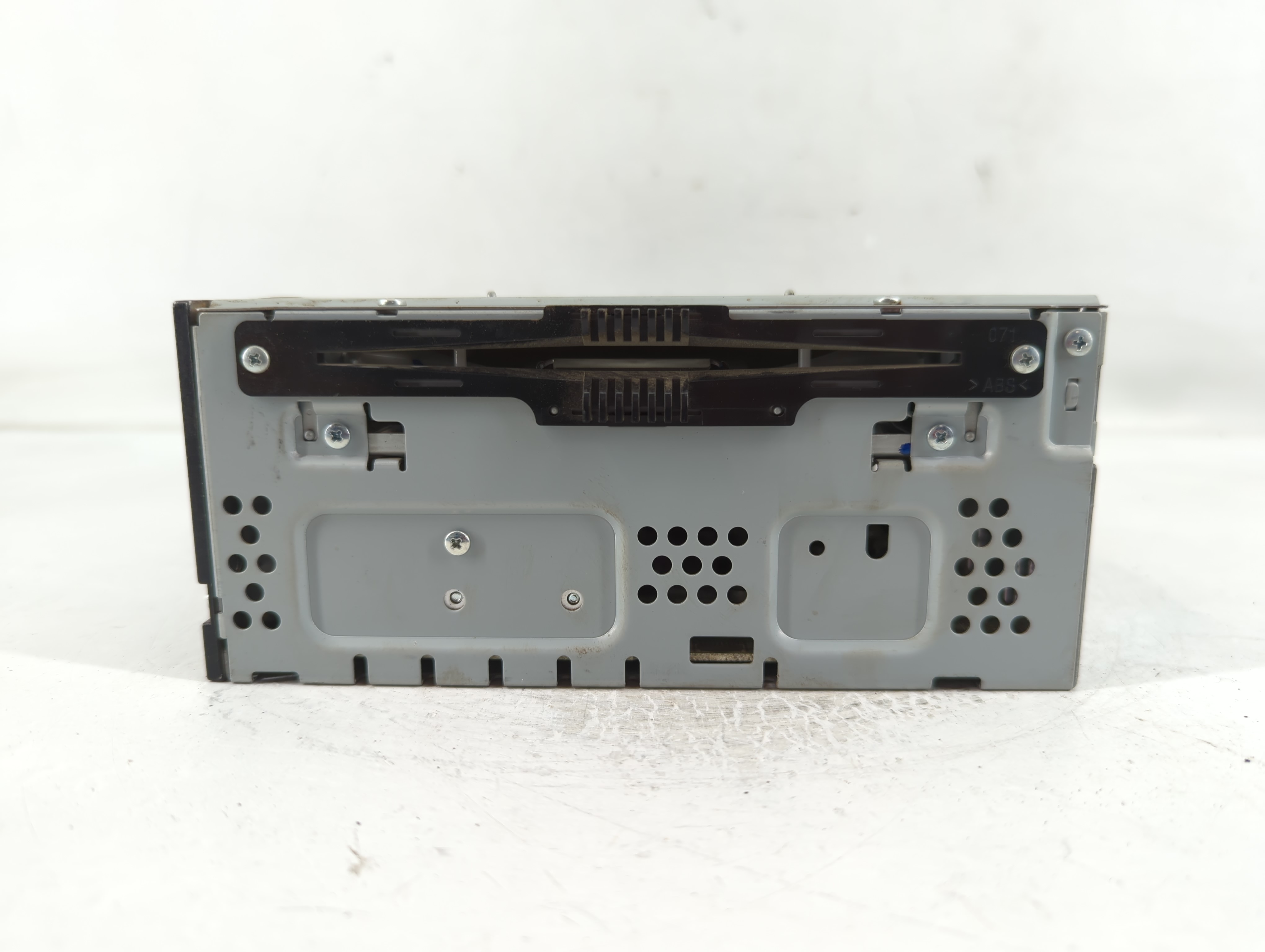 2017-2019 Ford Escape Am Fm Cd Player Radio Receiver 835670 - Oemusedautoparts1.com