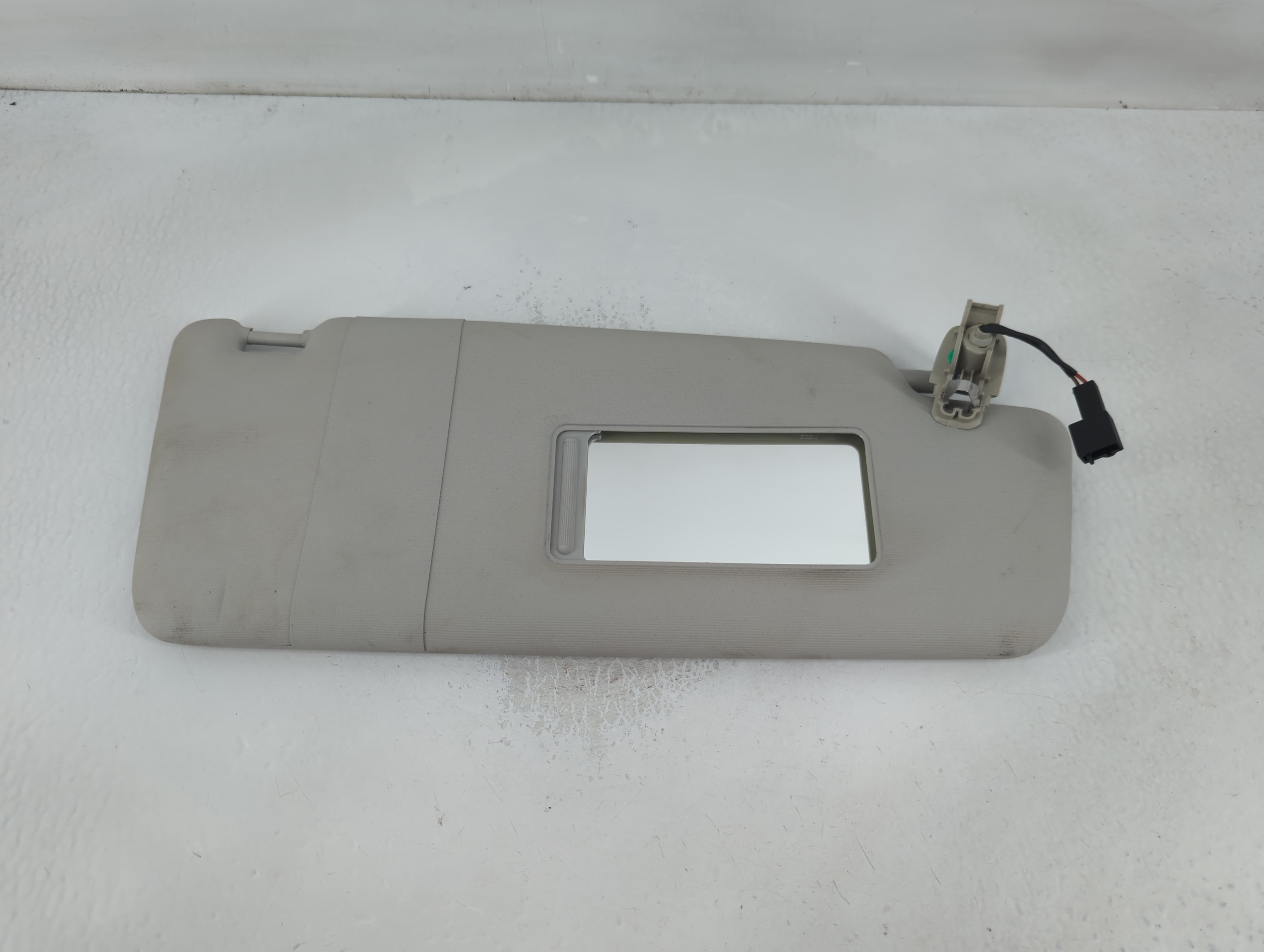 2012-2020 Volkswagen Passat Passenger Sun Visor Mirror Right Sunvisor 835753 - Oemusedautoparts1.com