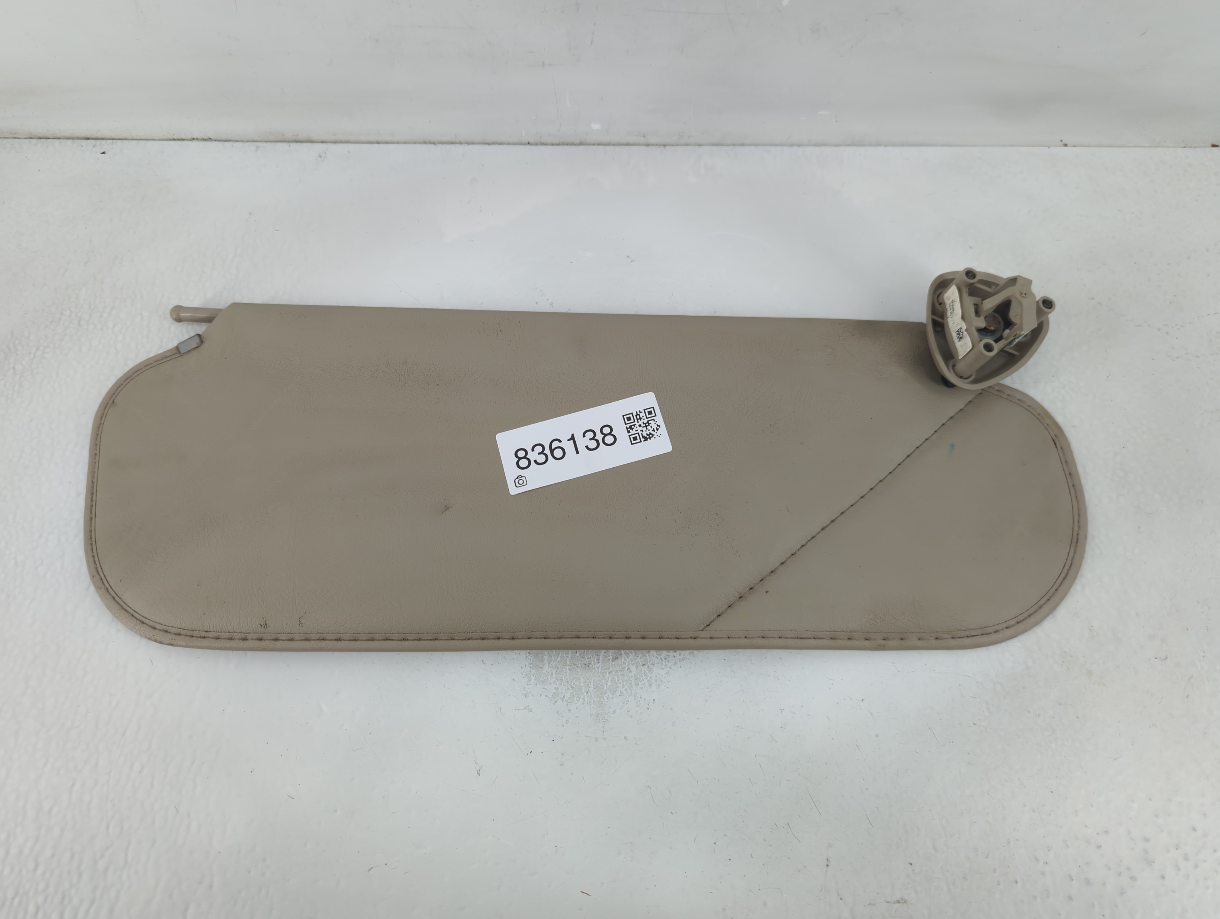 2003 Chevrolet Express 2500 Passenger Sun Visor Mirror Right Sunvisor 836138 - Oemusedautoparts1.com
