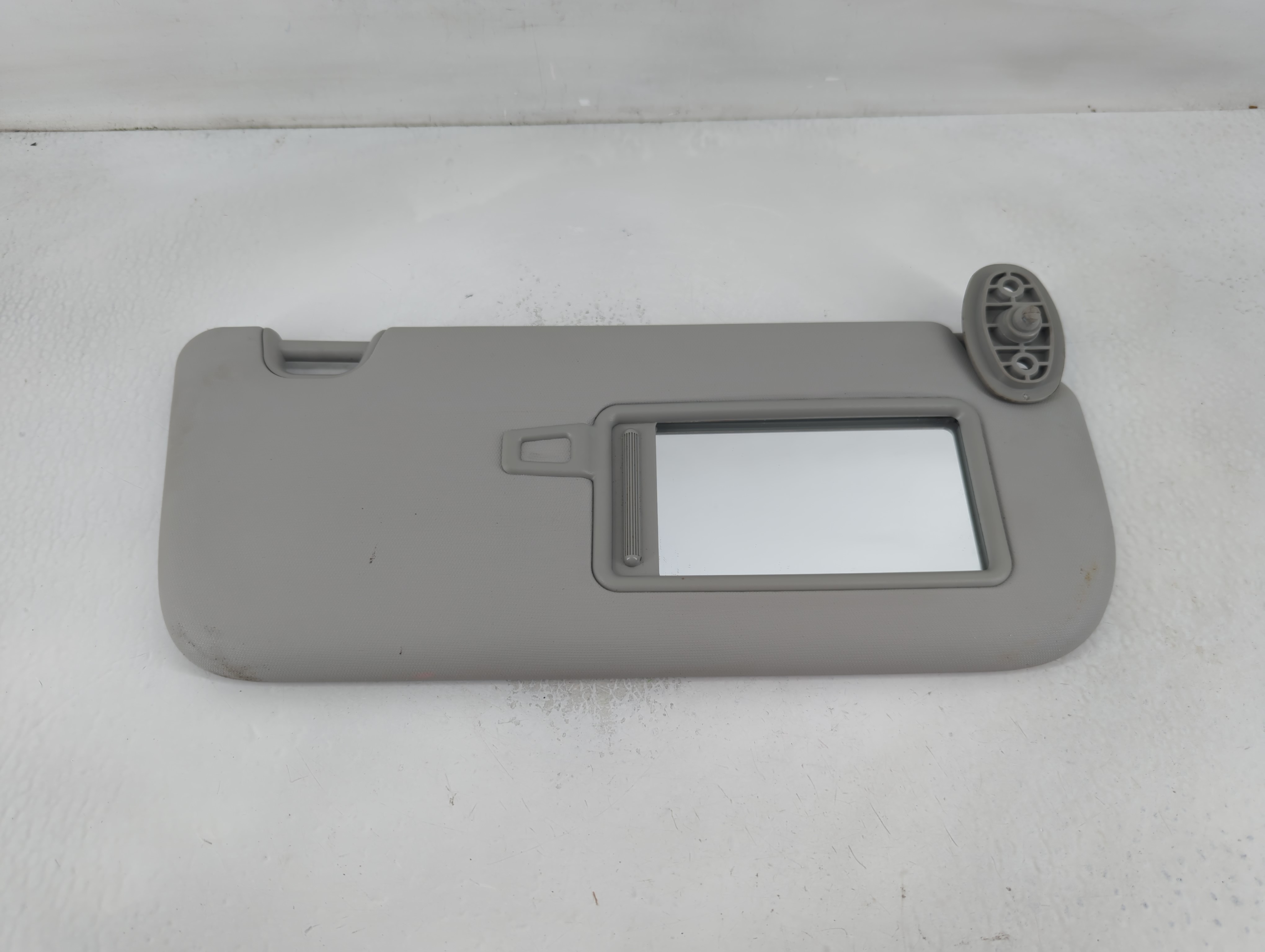 2014-2019 Kia Soul Passenger Sun Visor Mirror Right Sunvisor Grey 836140 - Oemusedautoparts1.com