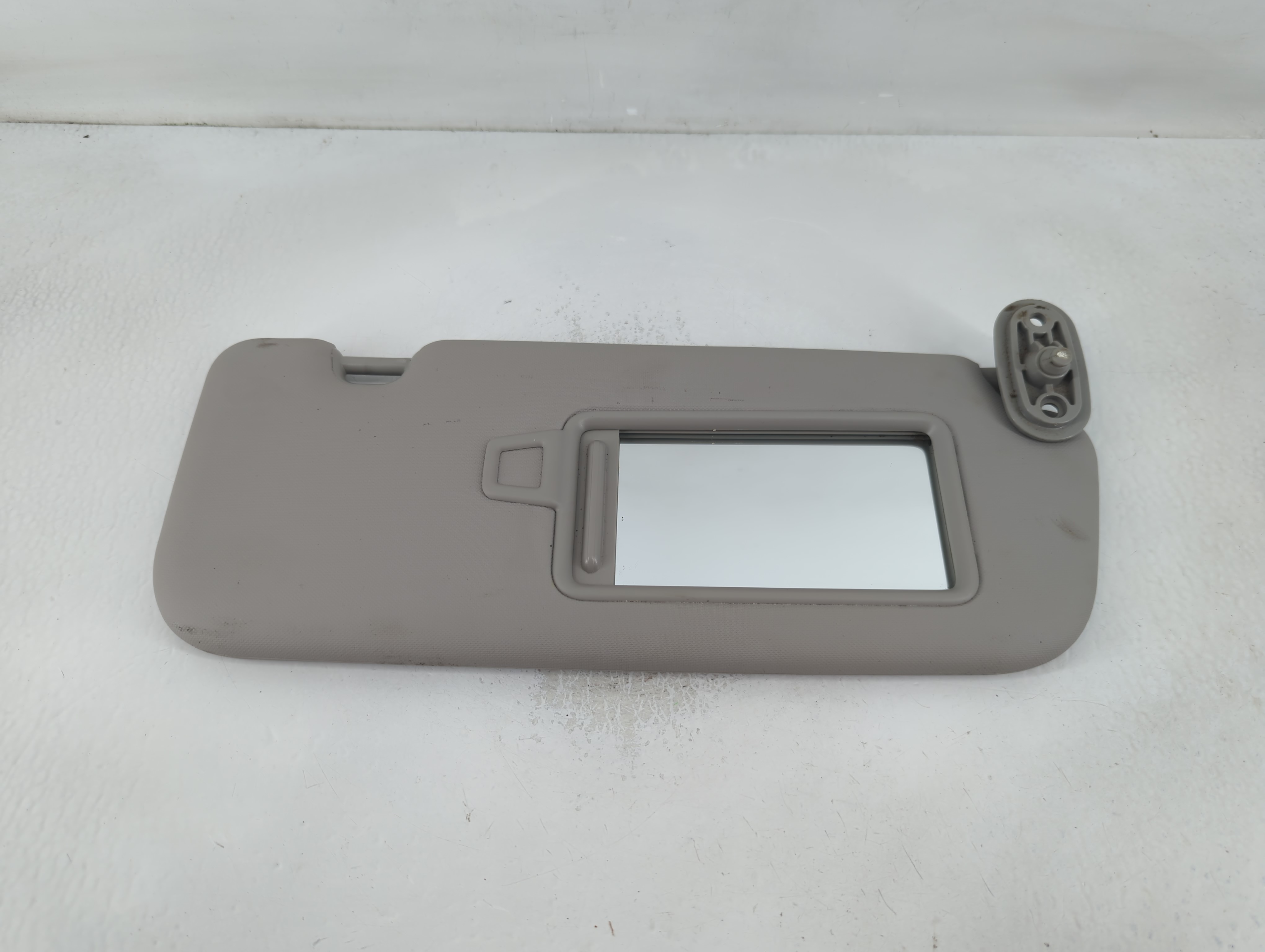 Picture of 2017-2018 Kia Forte Driver Sun Visor Mirror Left Sunvisor Grey 836142