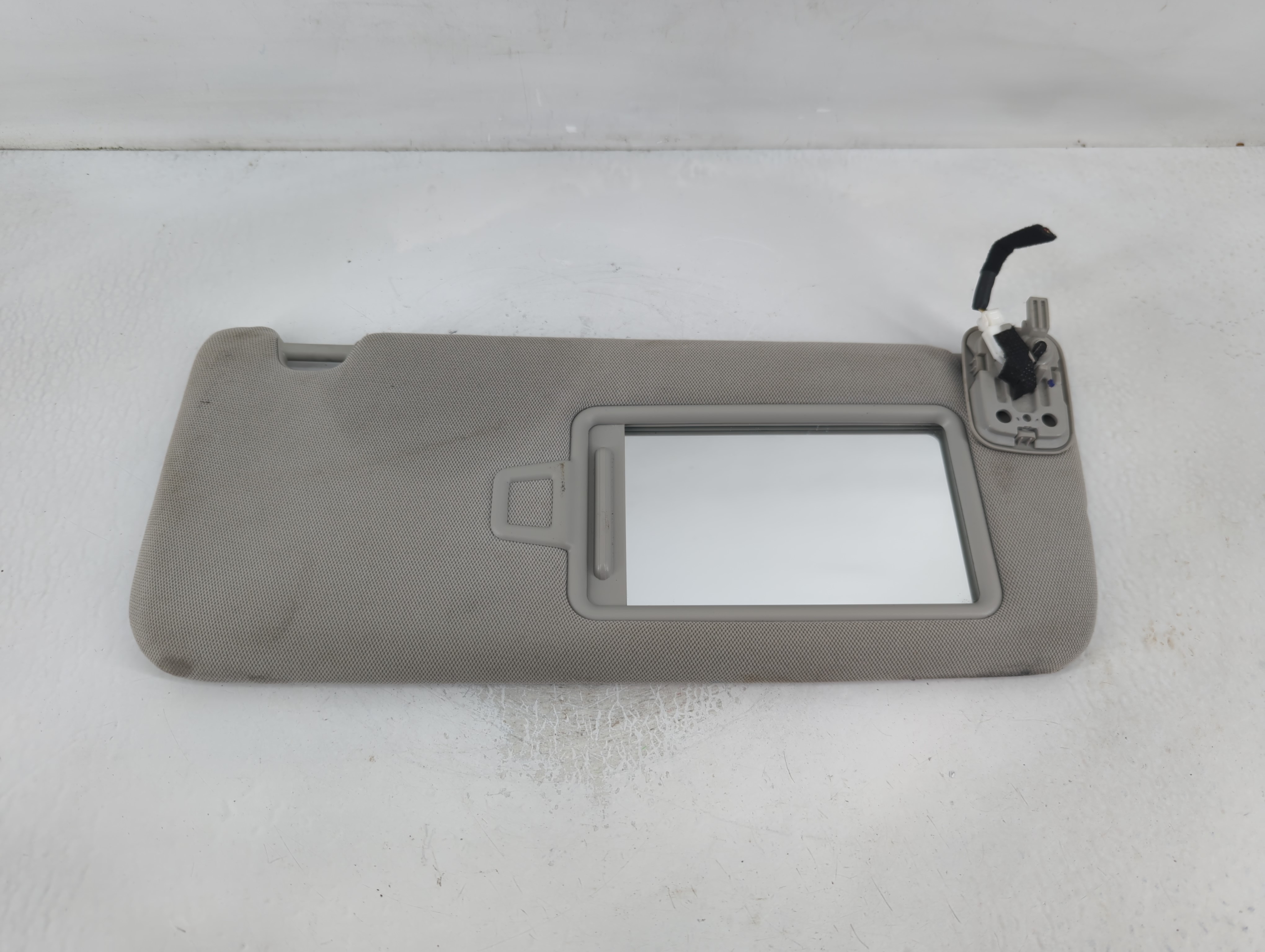 2016-2020 Kia Optima Driver Sun Visor Mirror Left Sunvisor Grey 836147 - Oemusedautoparts1.com