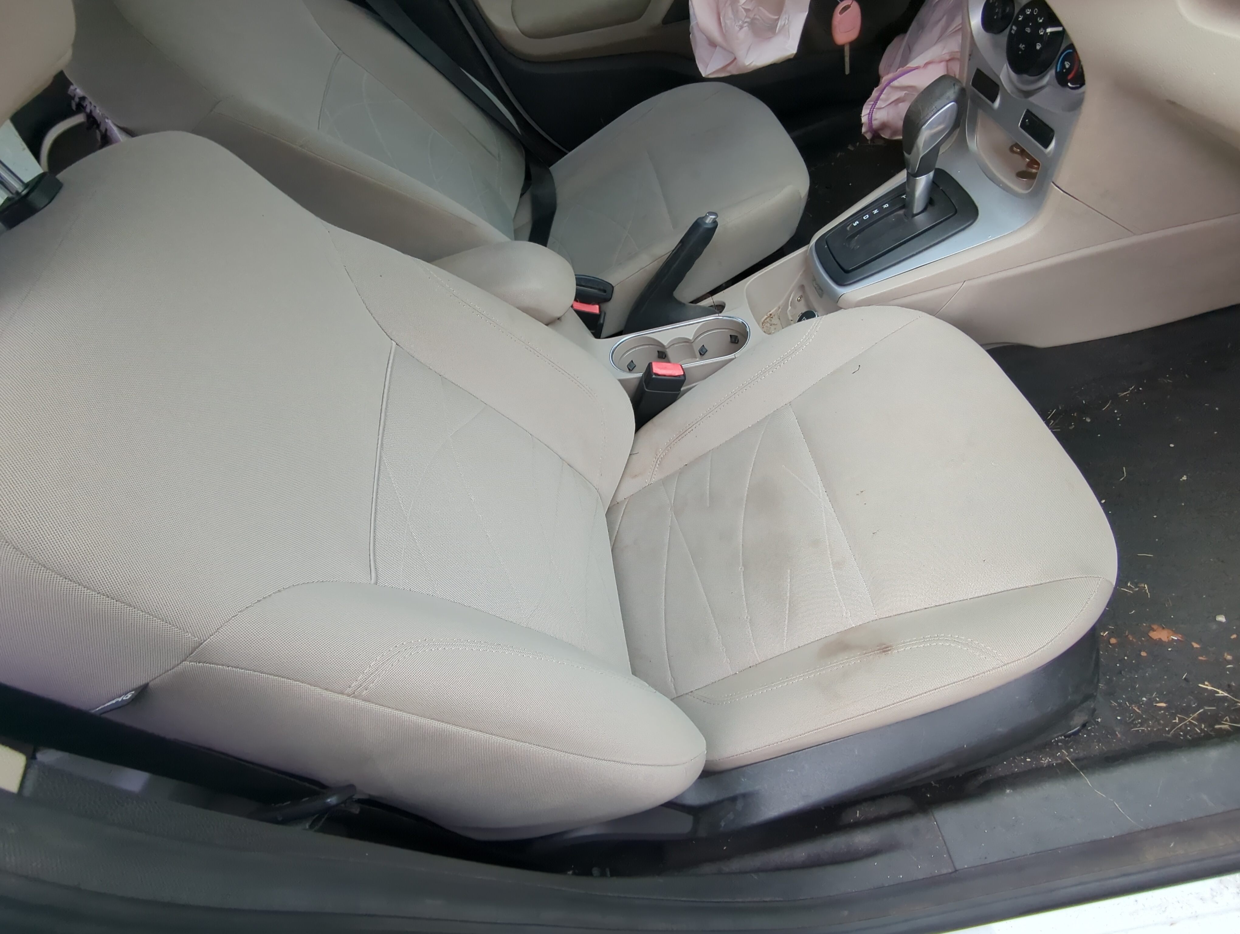 Picture of 2014-2018 Ford Fiesta Passenger Front Seat Oem 836232