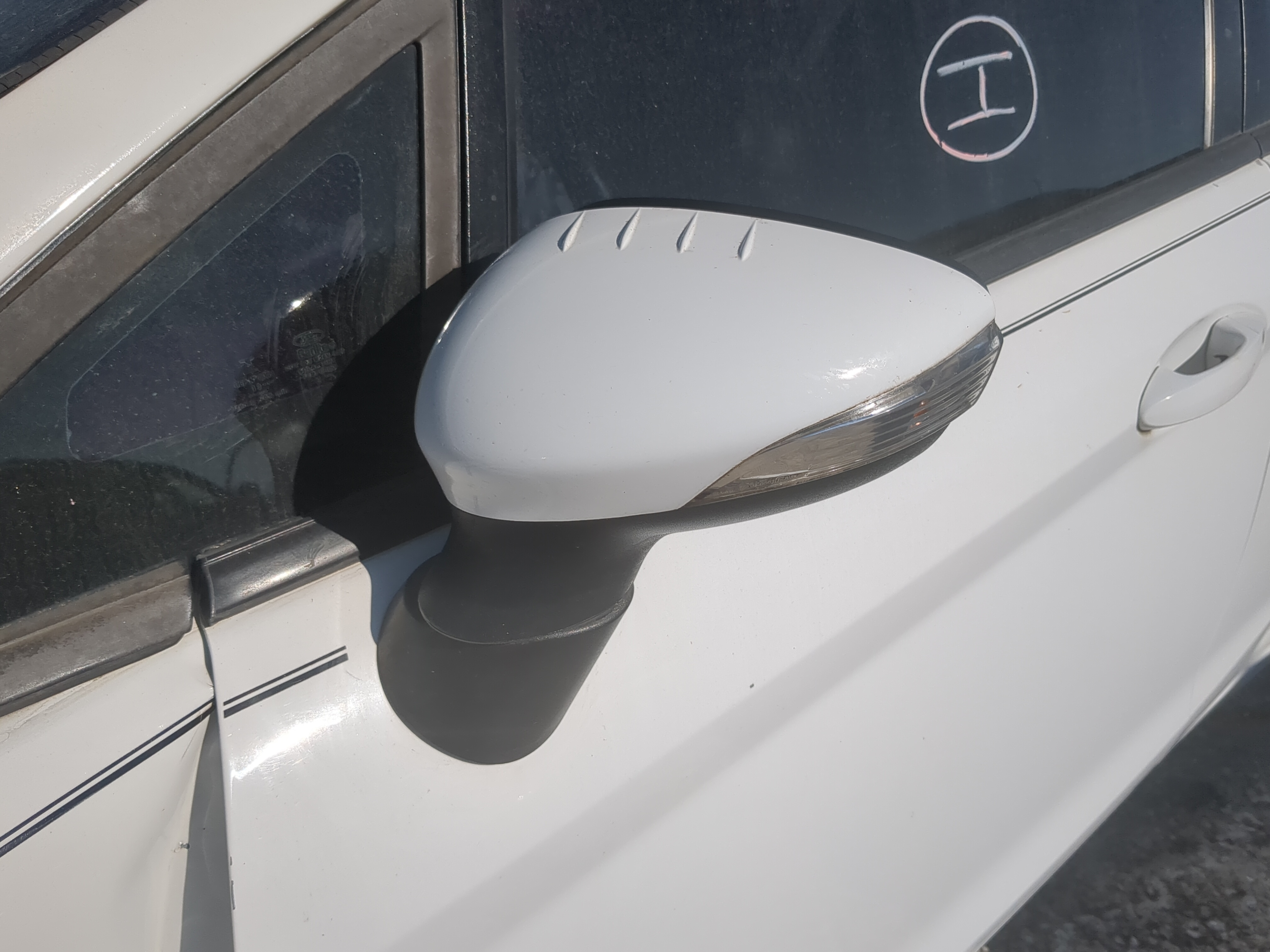 2014-2019 Ford Fiesta Driver Left Side View Power Door Mirror 836284 - Oemusedautoparts1.com