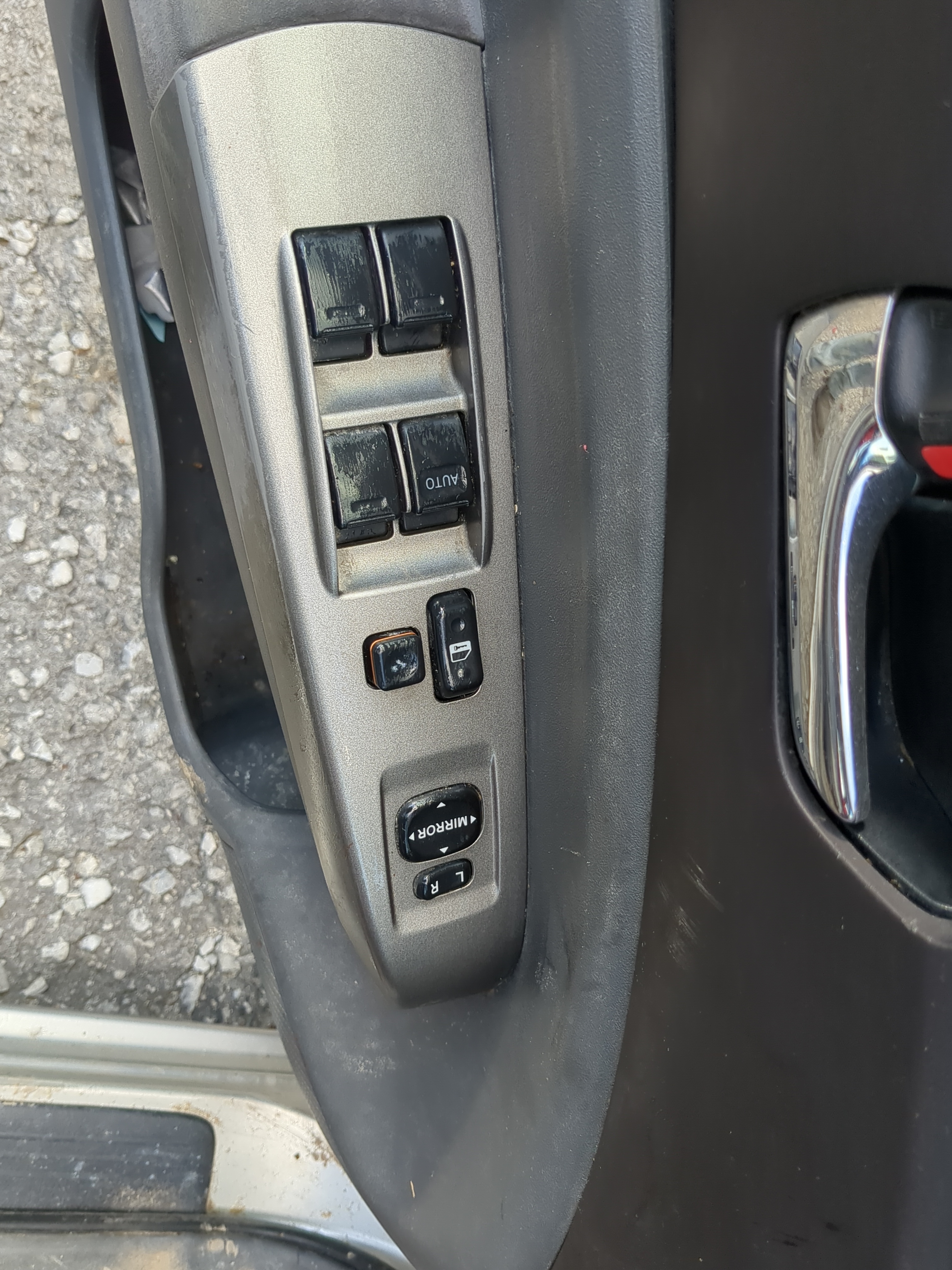 2004-2009 Toyota Prius Driver Left Door Master Power Window Switch 836314 - Oemusedautoparts1.com