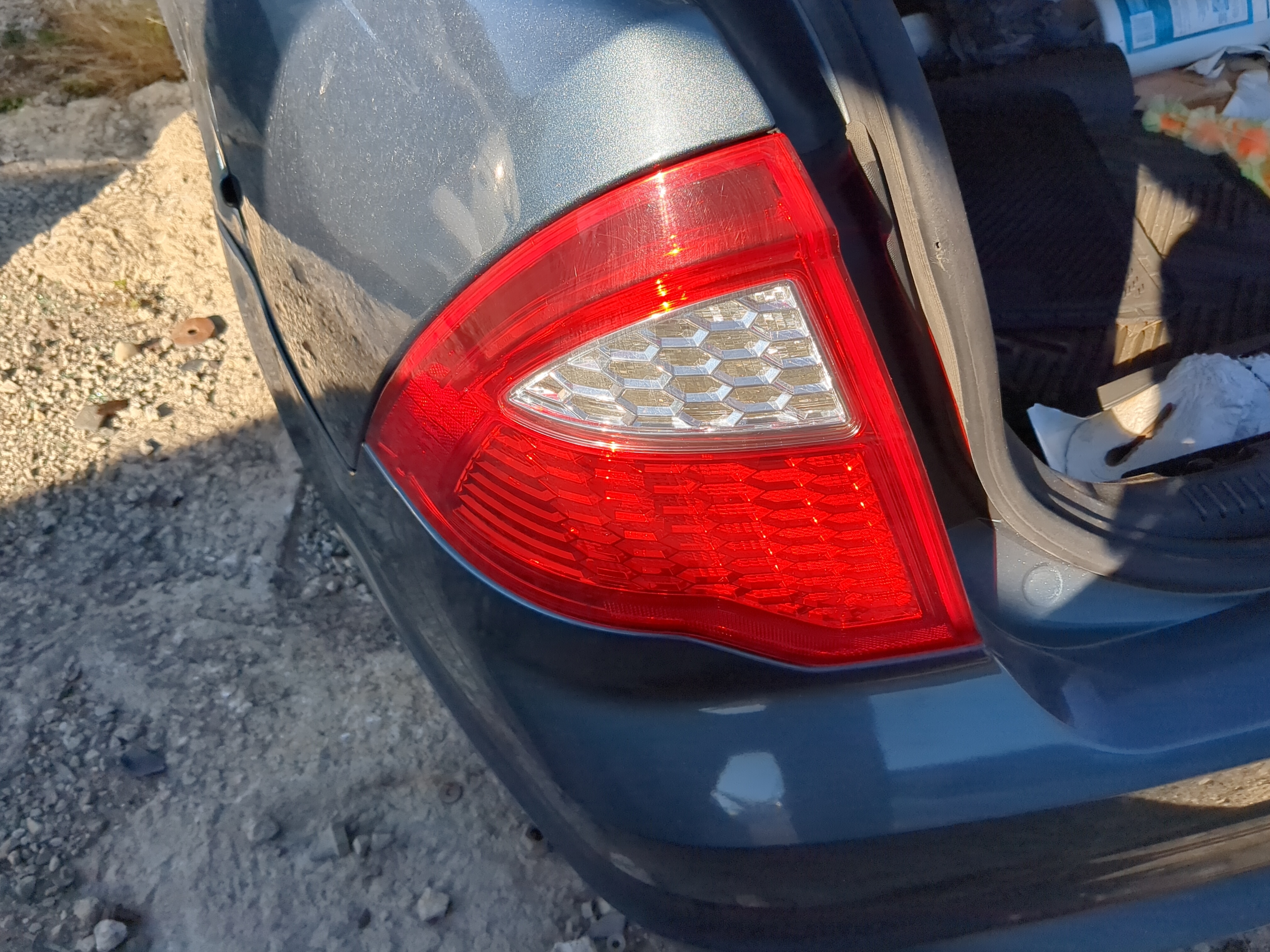 2010-2012 Ford Fusion Driver Left Side Tail Light Taillight Oem 836523 - Oemusedautoparts1.com