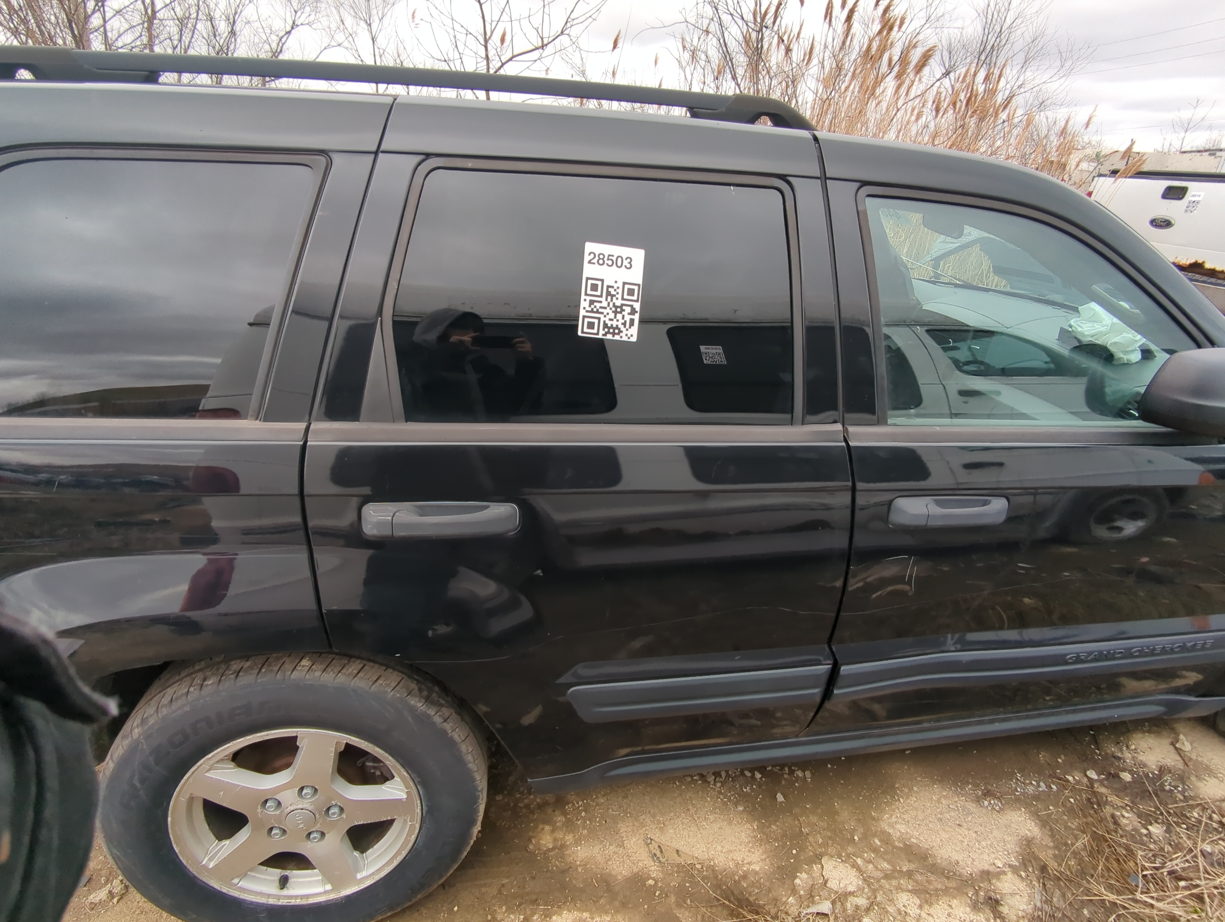 Picture of 2005-2010 Jeep Grand Cherokee Passenger Rear Door Oem 836834