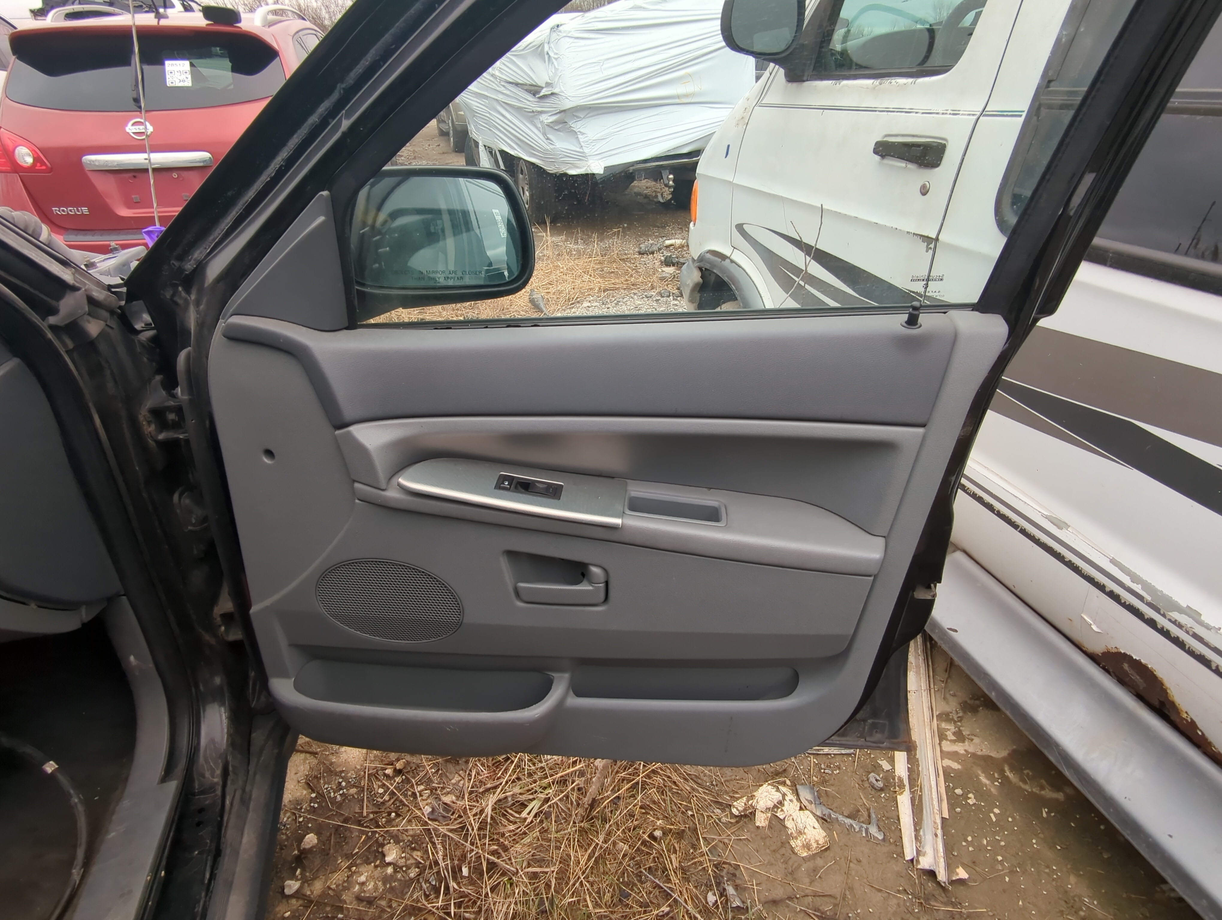 Picture of 2006 Jeep Grand Cherokee Front Right Passenger Interior Door Panel Trim 836882