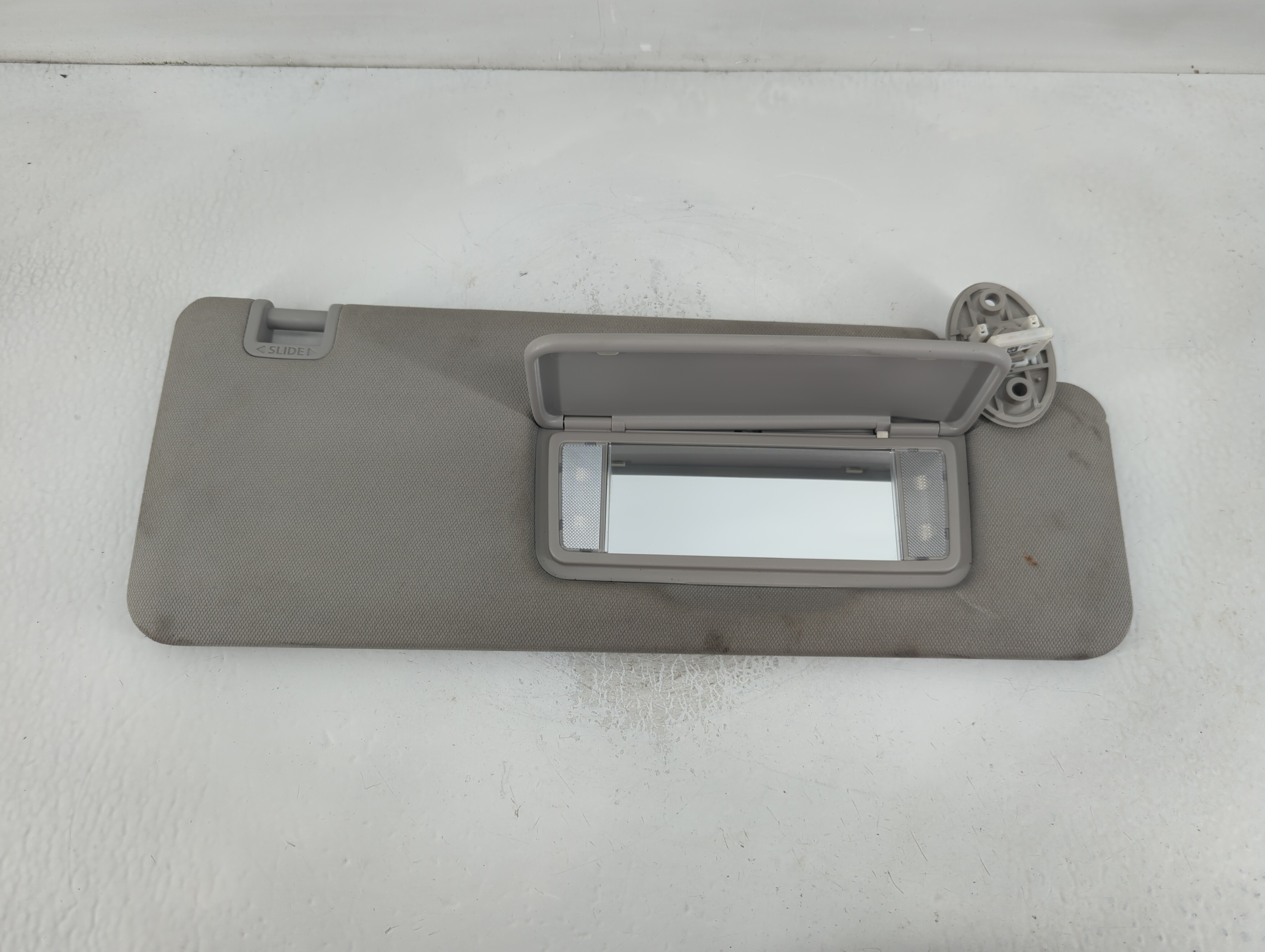 2021-2022 Toyota Sienna Passenger Sun Visor Mirror Right Sunvisor Grey 837230 - Oemusedautoparts1.com