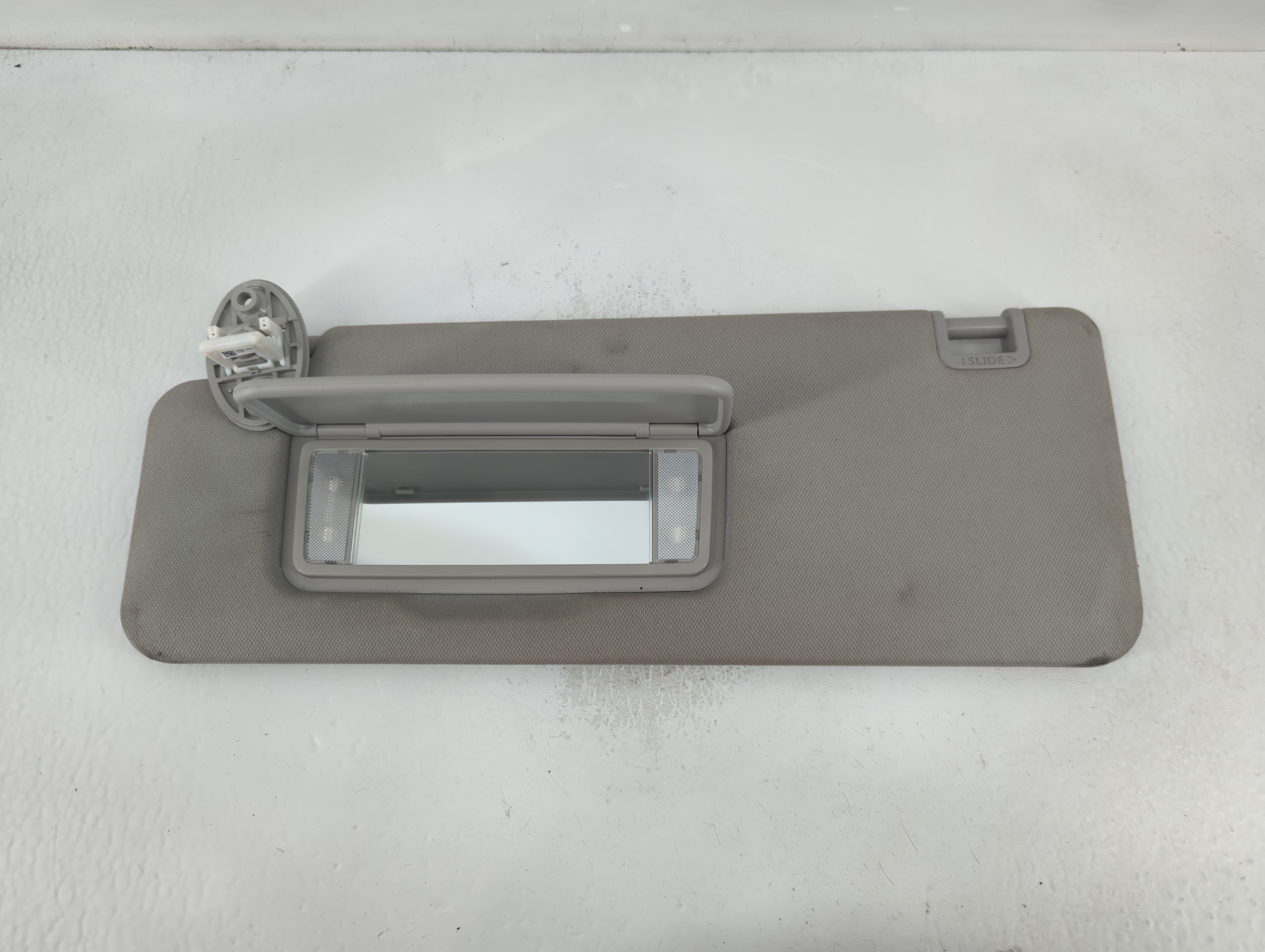 Picture of 2021-2022 Toyota Sienna Driver Sun Visor Mirror Left Sunvisor Grey 837244