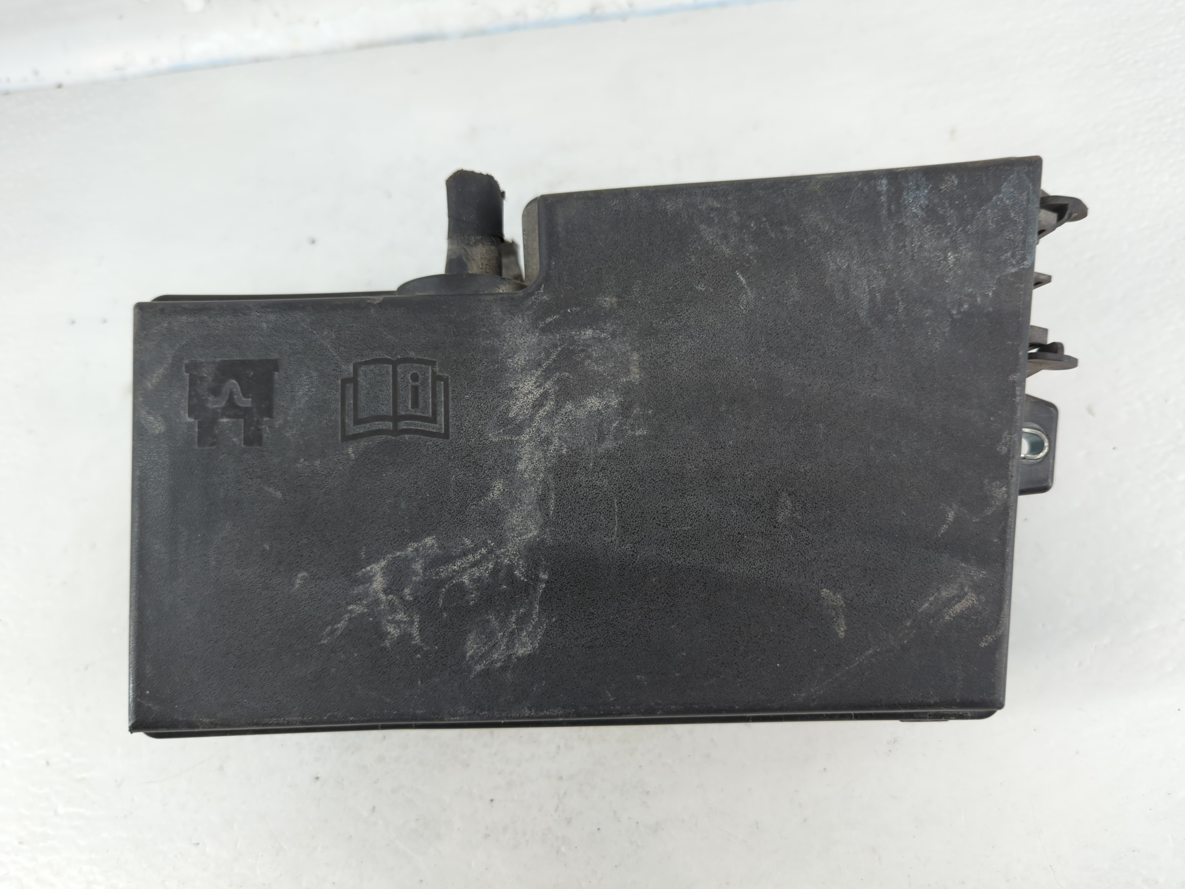 2017-2018 Ford Focus Fusebox Fuse Box Relay Module 837303 - Oemusedautoparts1.com