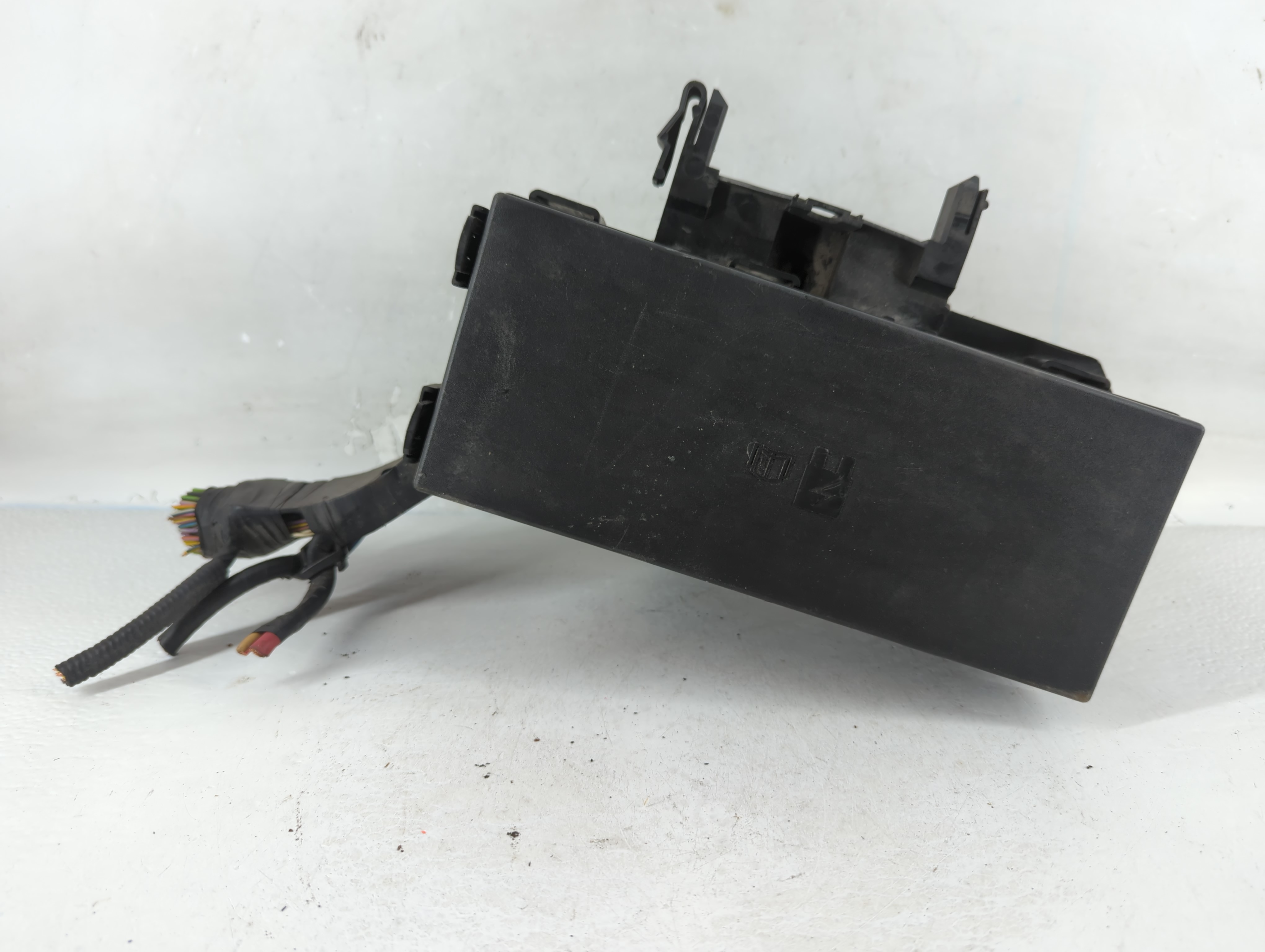 2011-2012 Ford Explorer Fusebox Fuse Box Relay Module Bt4t-14a003-aa 837323 - Oemusedautoparts1.com