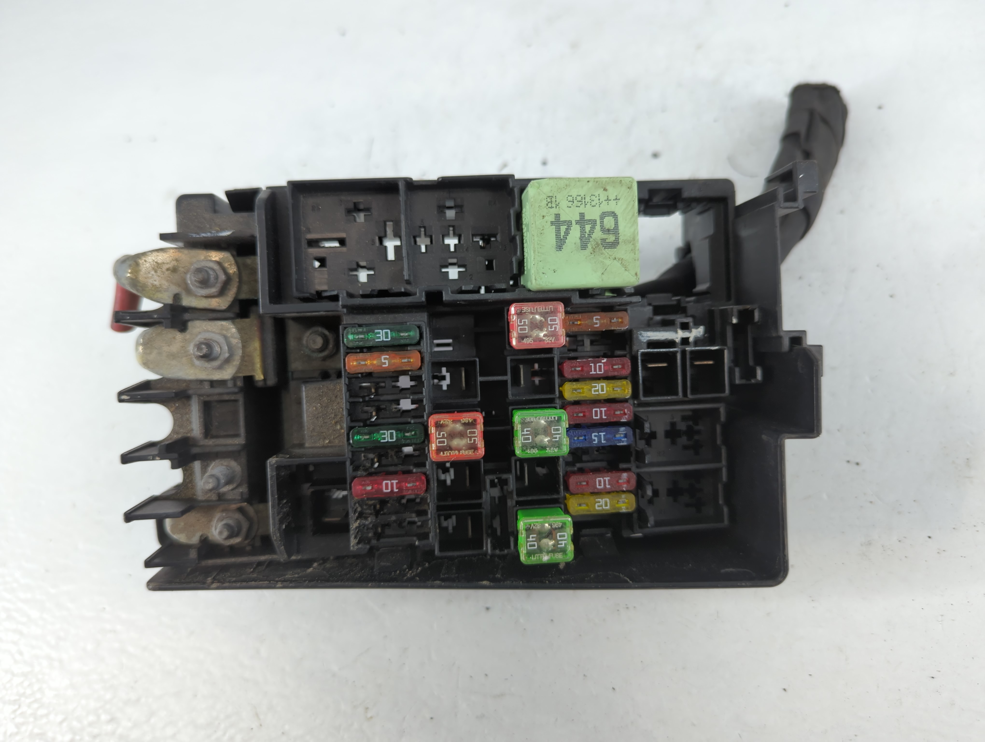 Picture of 2010-2014 Volkswagen Jetta Fusebox Fuse Box Relay Module 837330