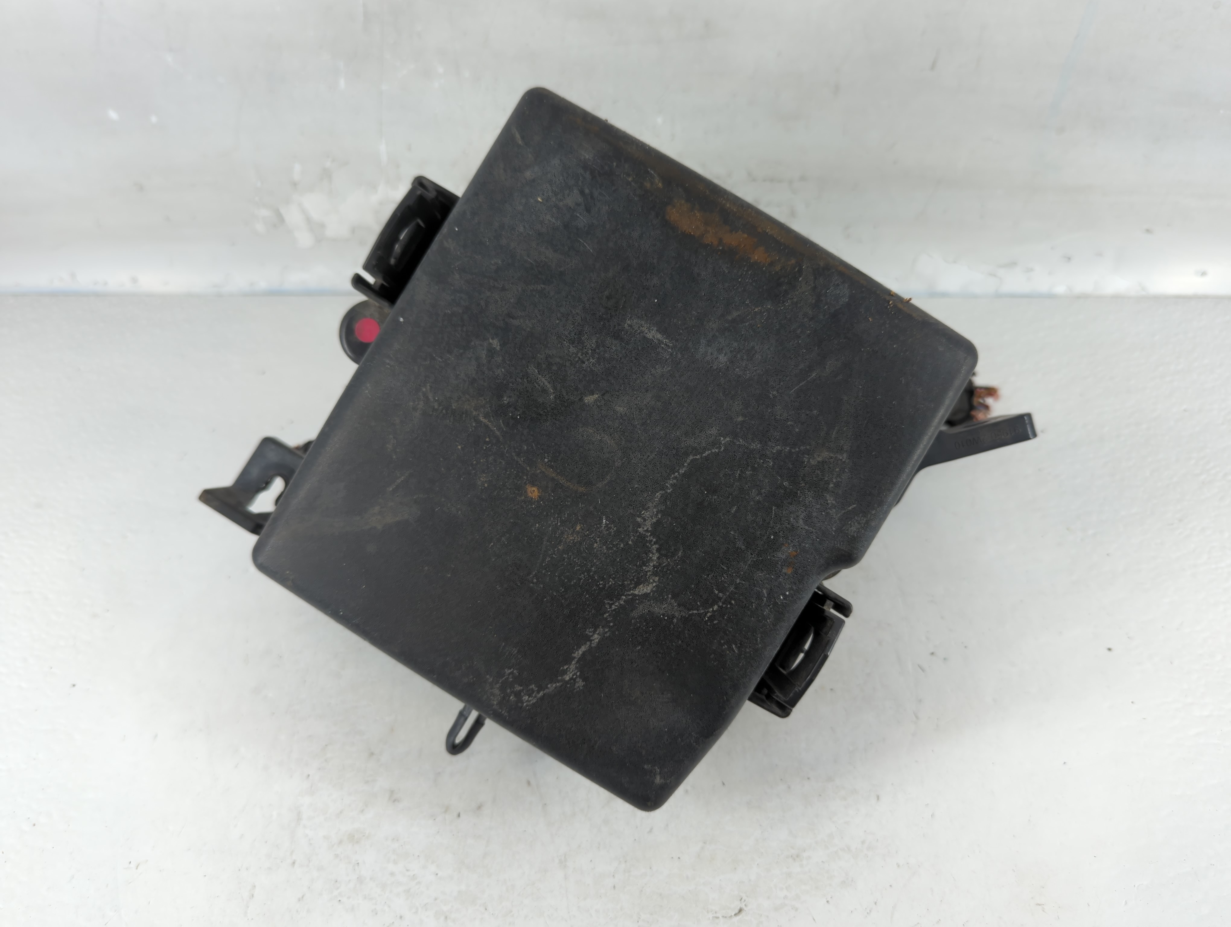 Picture of 2013-2016 Hyundai Santa Fe Fusebox Fuse Box Relay Module 91210 B8561 837359
