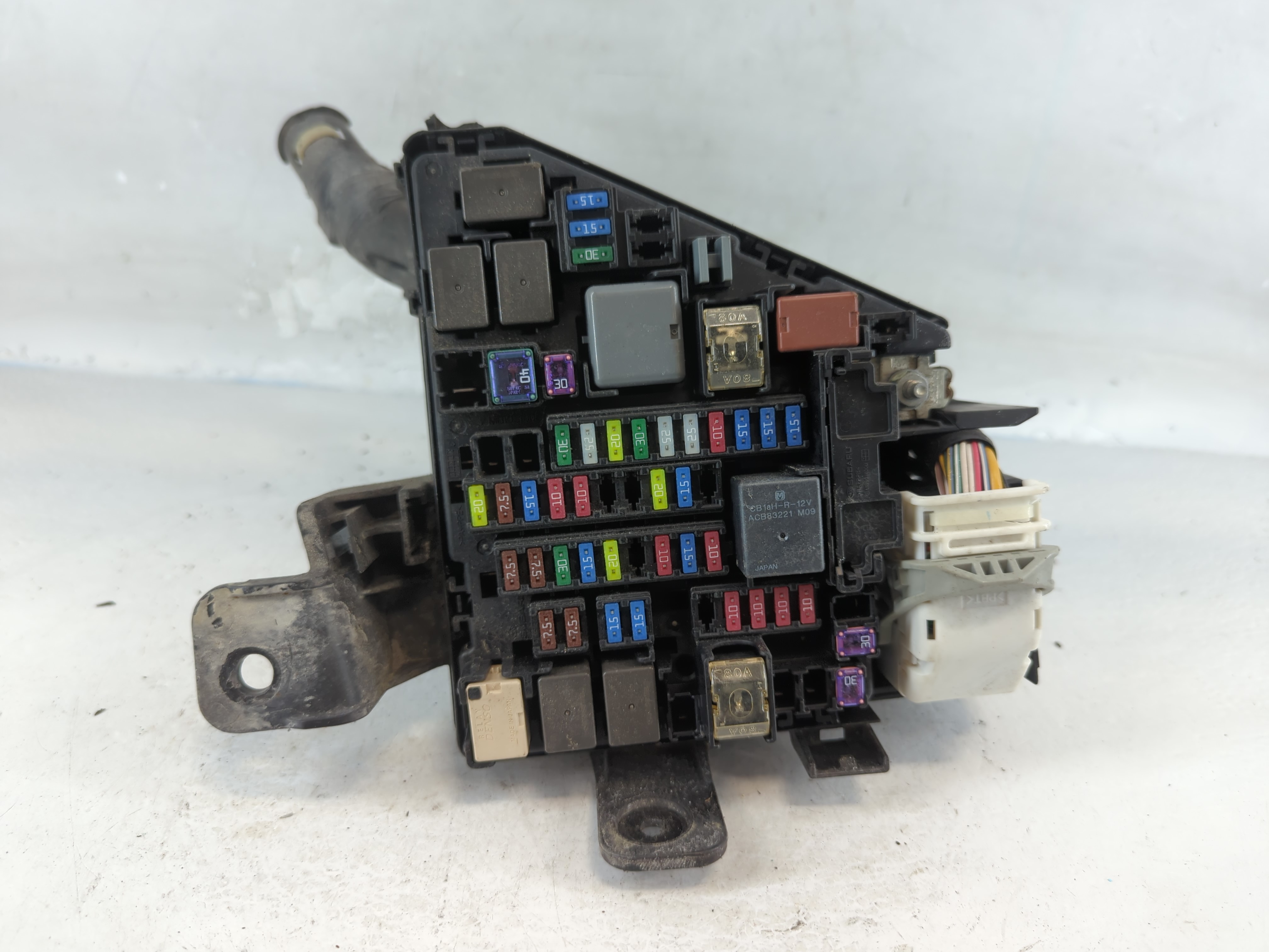 Picture of 2018 Subaru Xv Fusebox Fuse Box Relay Module M5901300b 837400