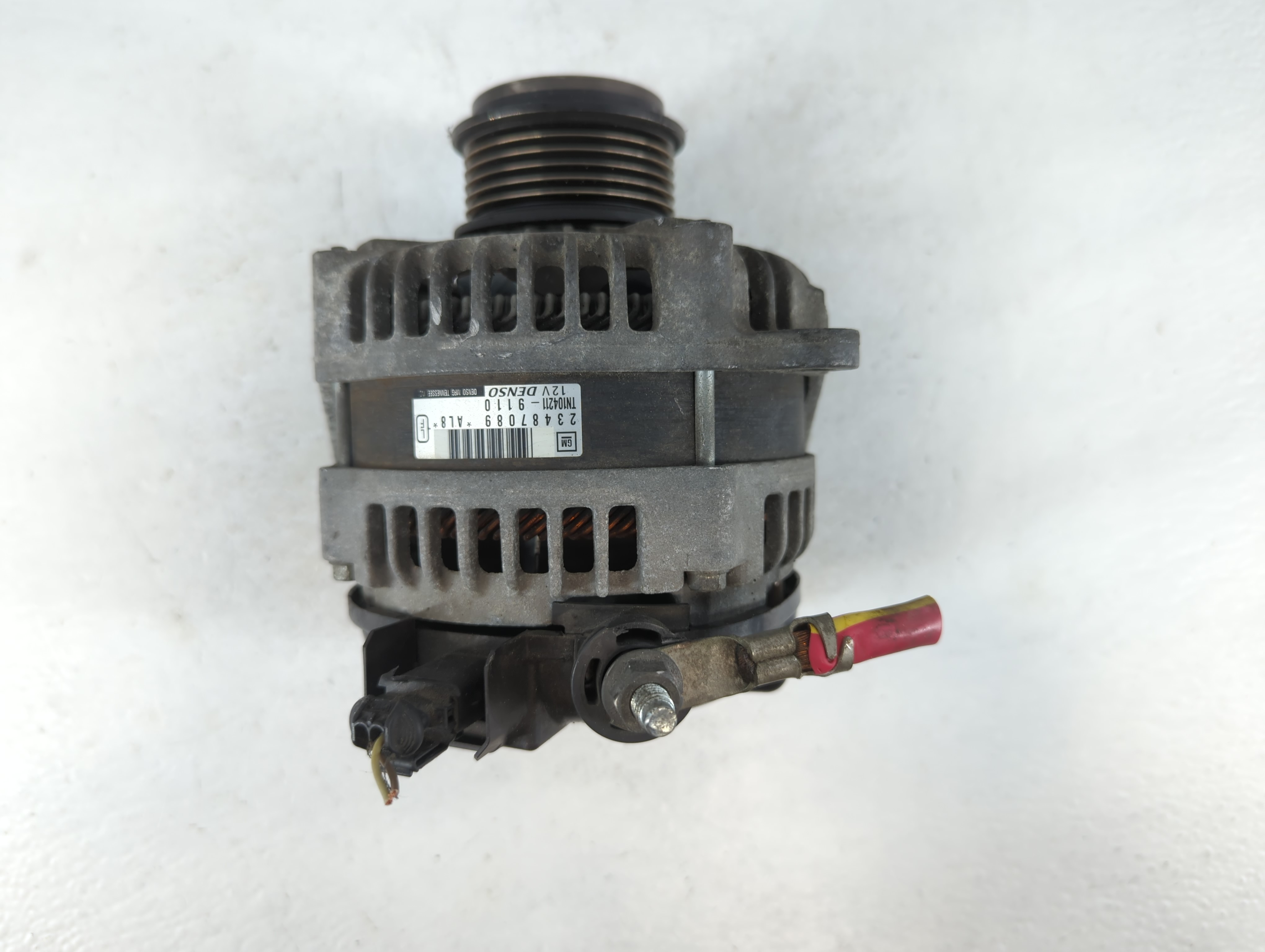Picture of Chevrolet Suburban 1500 Alternator Generator Charging Assembly Engine Oem 837440