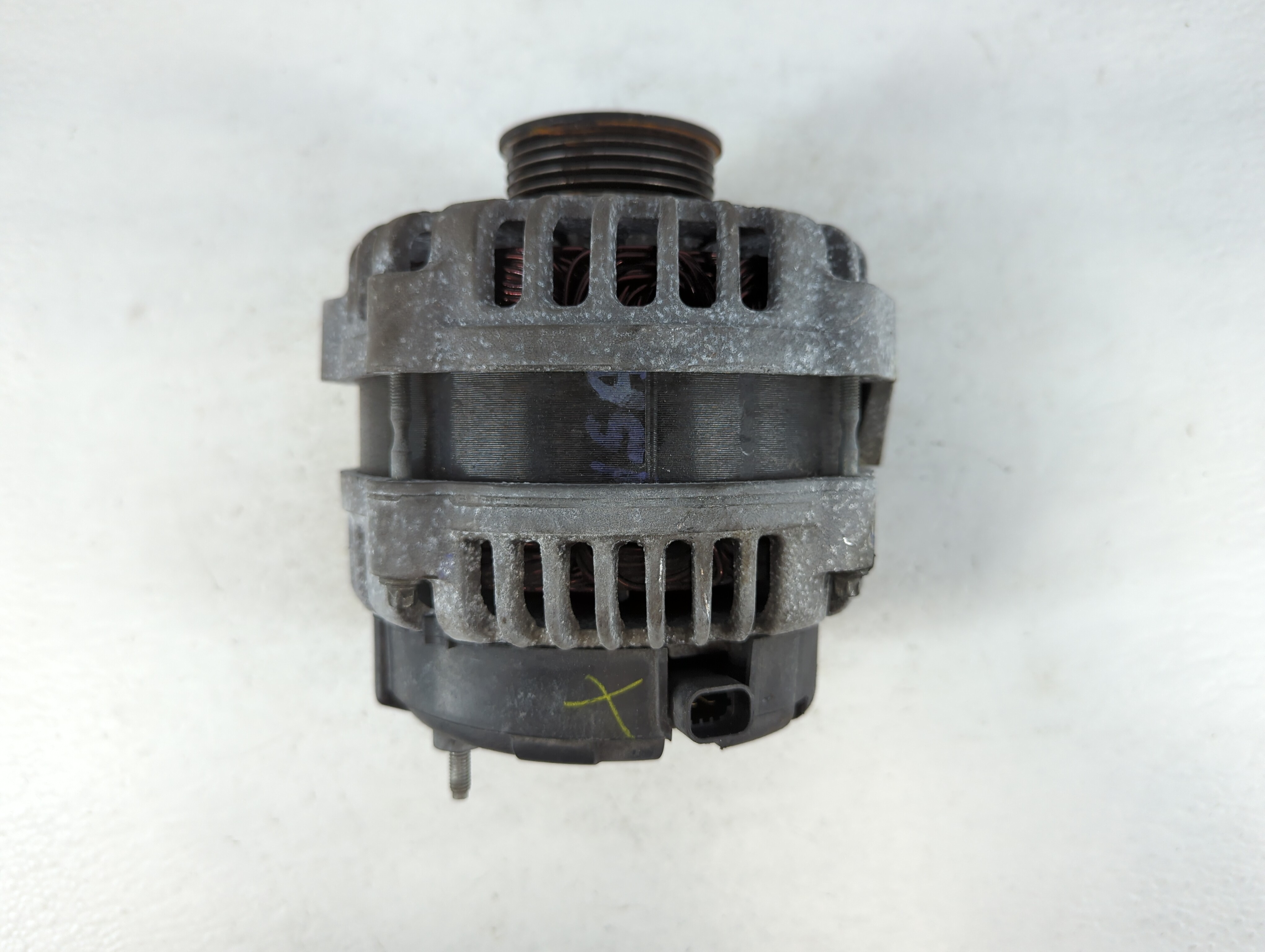 Picture of 2007 Cadillac Escalade Alternator Generator Charging Assembly Engine Oem 837460