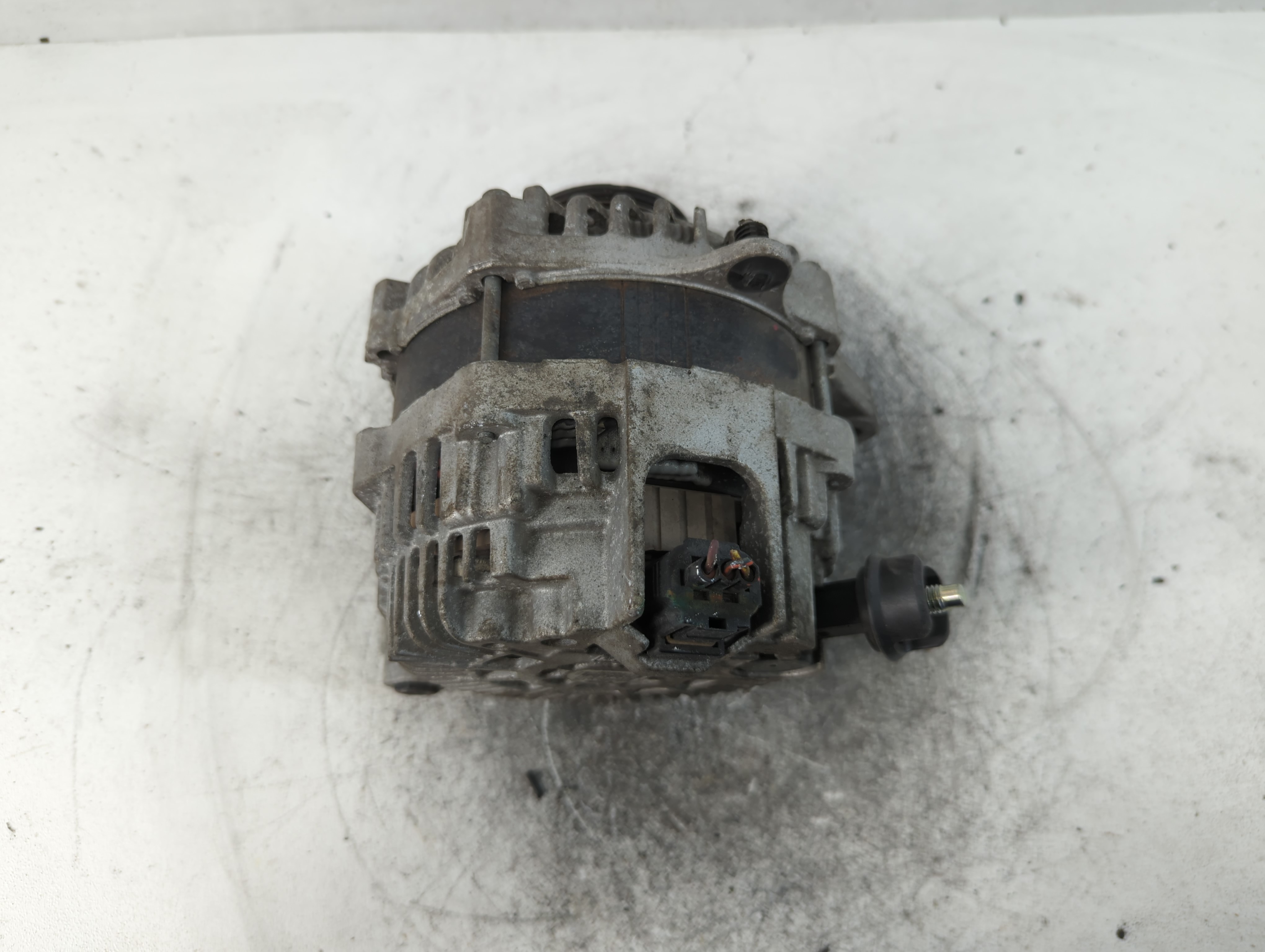 Picture of 2011-2015 Lincoln Mkx Alternator Generator Charging Assembly Engine Oem 837499