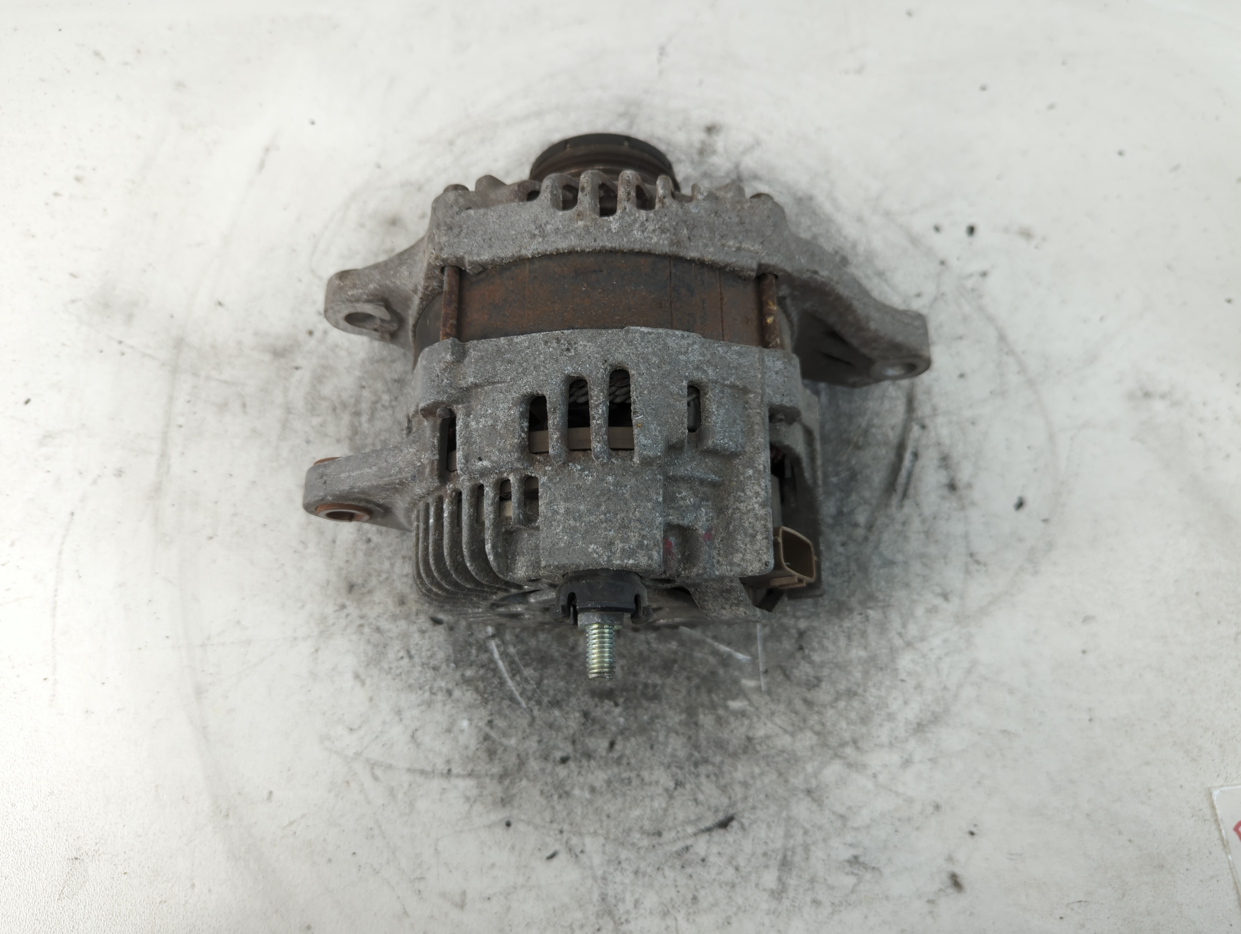 Picture of 2011 Mitsubishi Outlander Alternator Generator Charging Assembly Engine Oem 837526