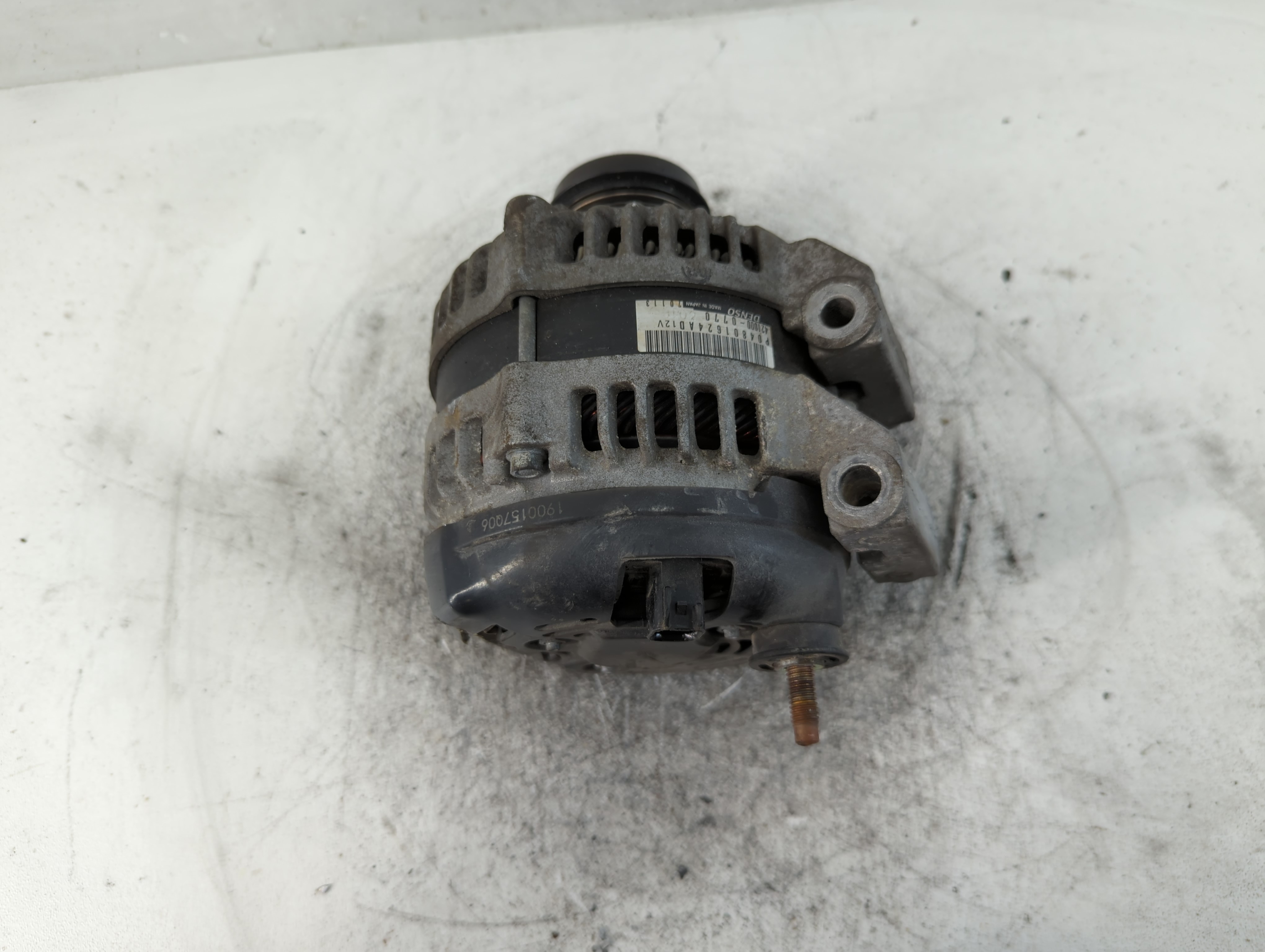 2011 Chrysler Town & Country Alternator Generator Charging Assembly Engine Oem 837589 - Oemusedautoparts1.com