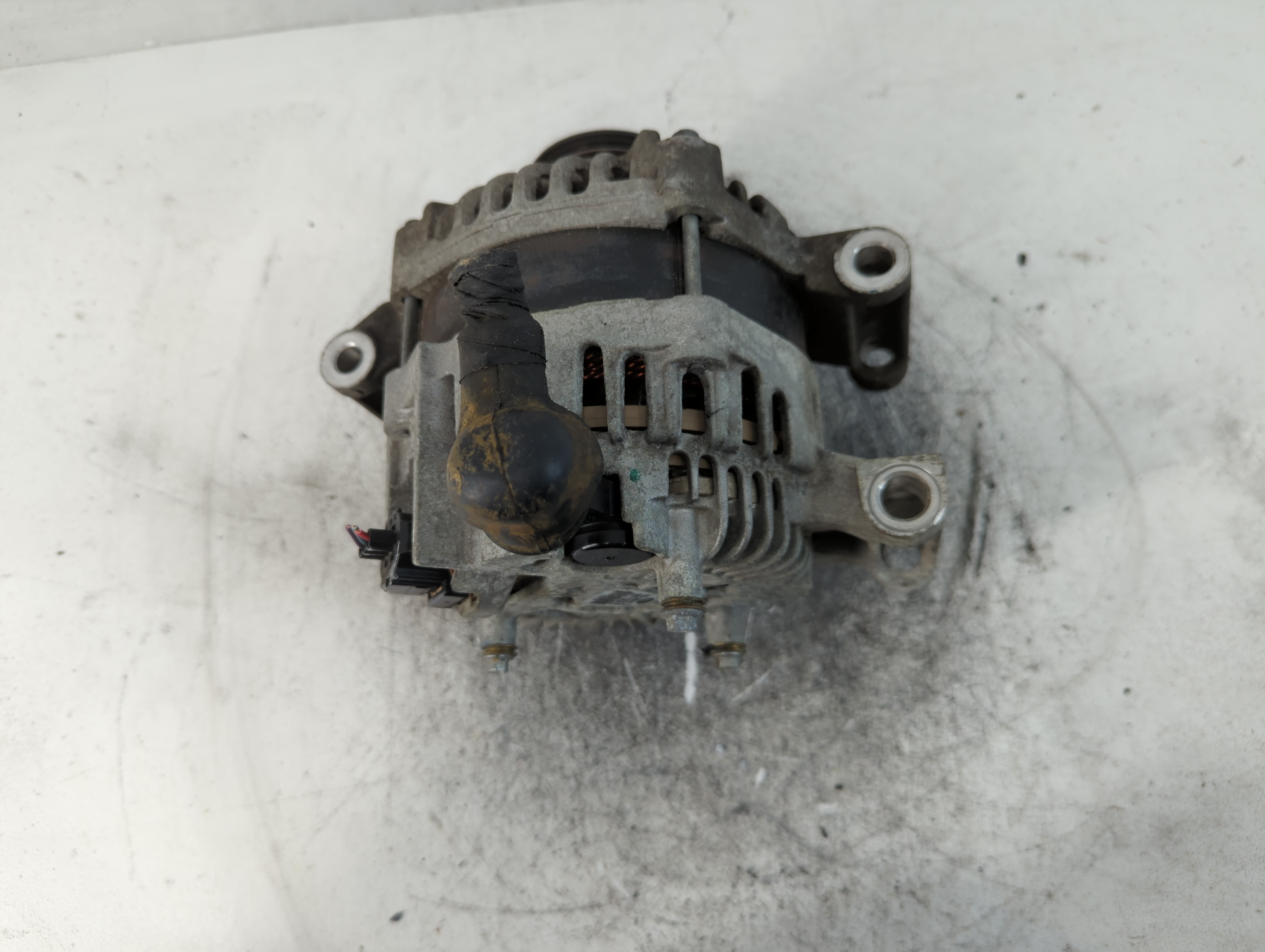 2010-2012 Ford Fusion Alternator Generator Charging Assembly Engine Oem 837610 - Oemusedautoparts1.com