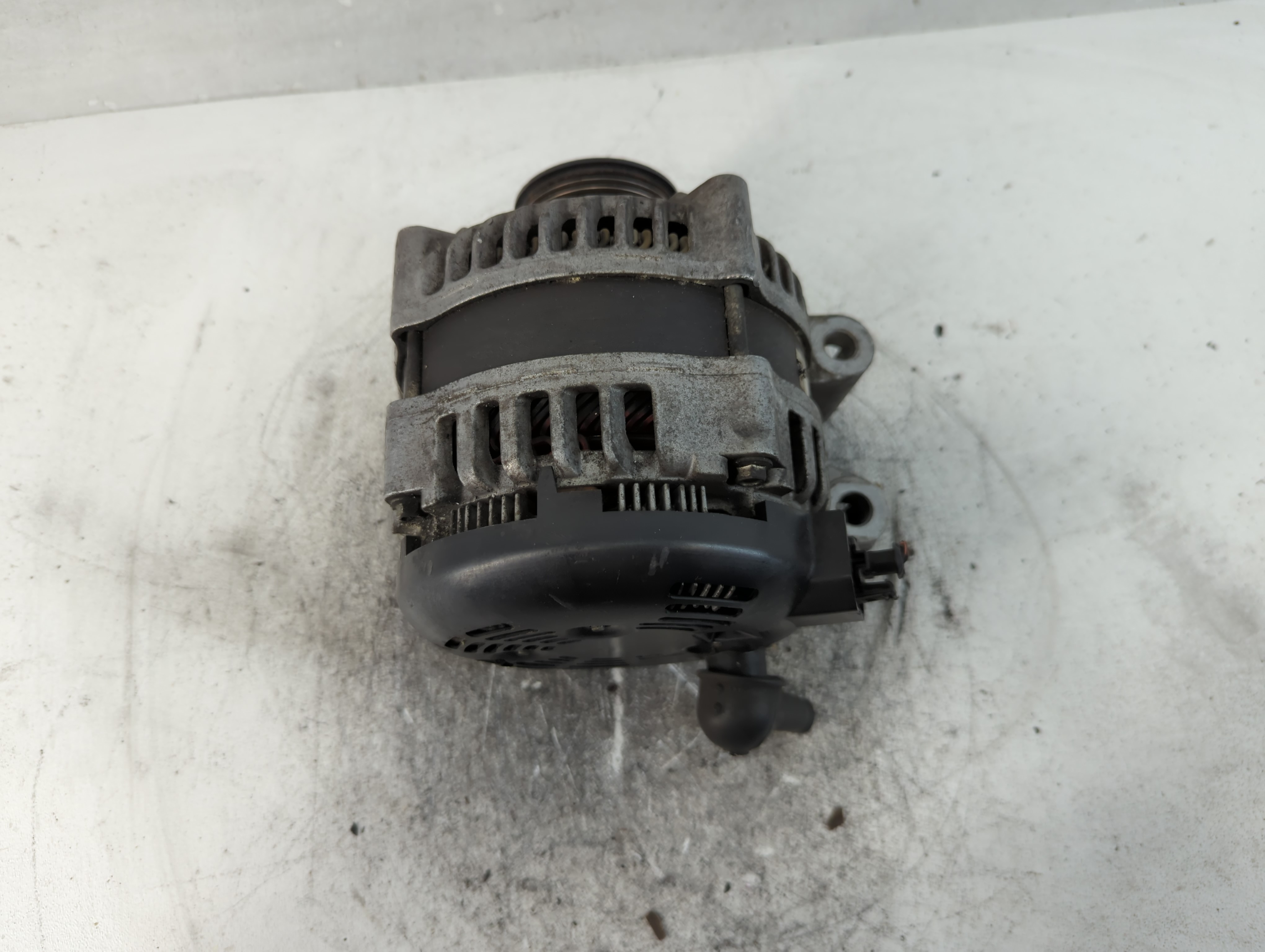 Picture of 2013 Chevrolet Traverse Alternator Generator Charging Assembly Engine Oem 837644