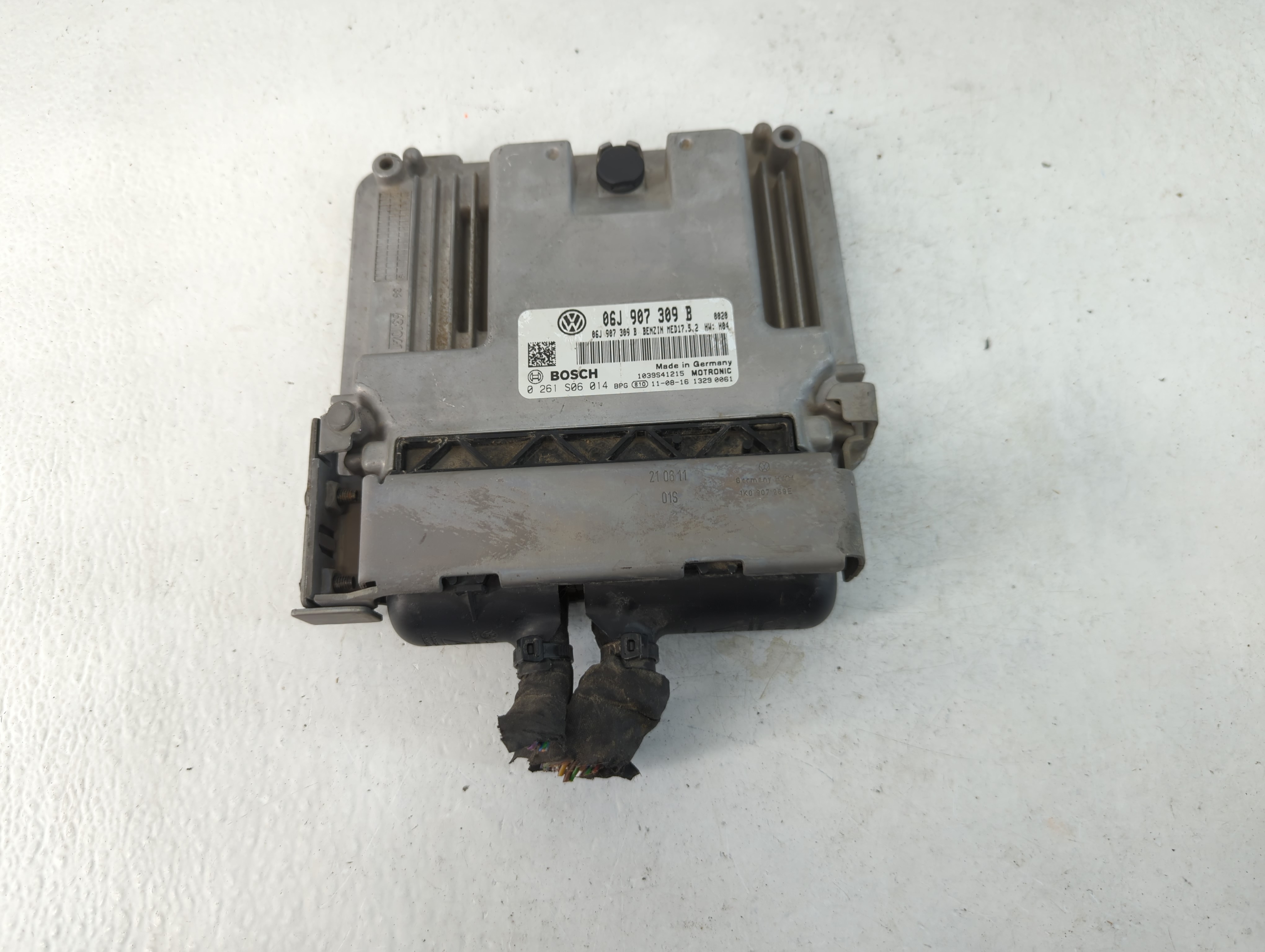 Picture of 2012-2012 Volkswagen Cc Engine Control Computer Ecu Pcm Ecm Pcu Oem 838001