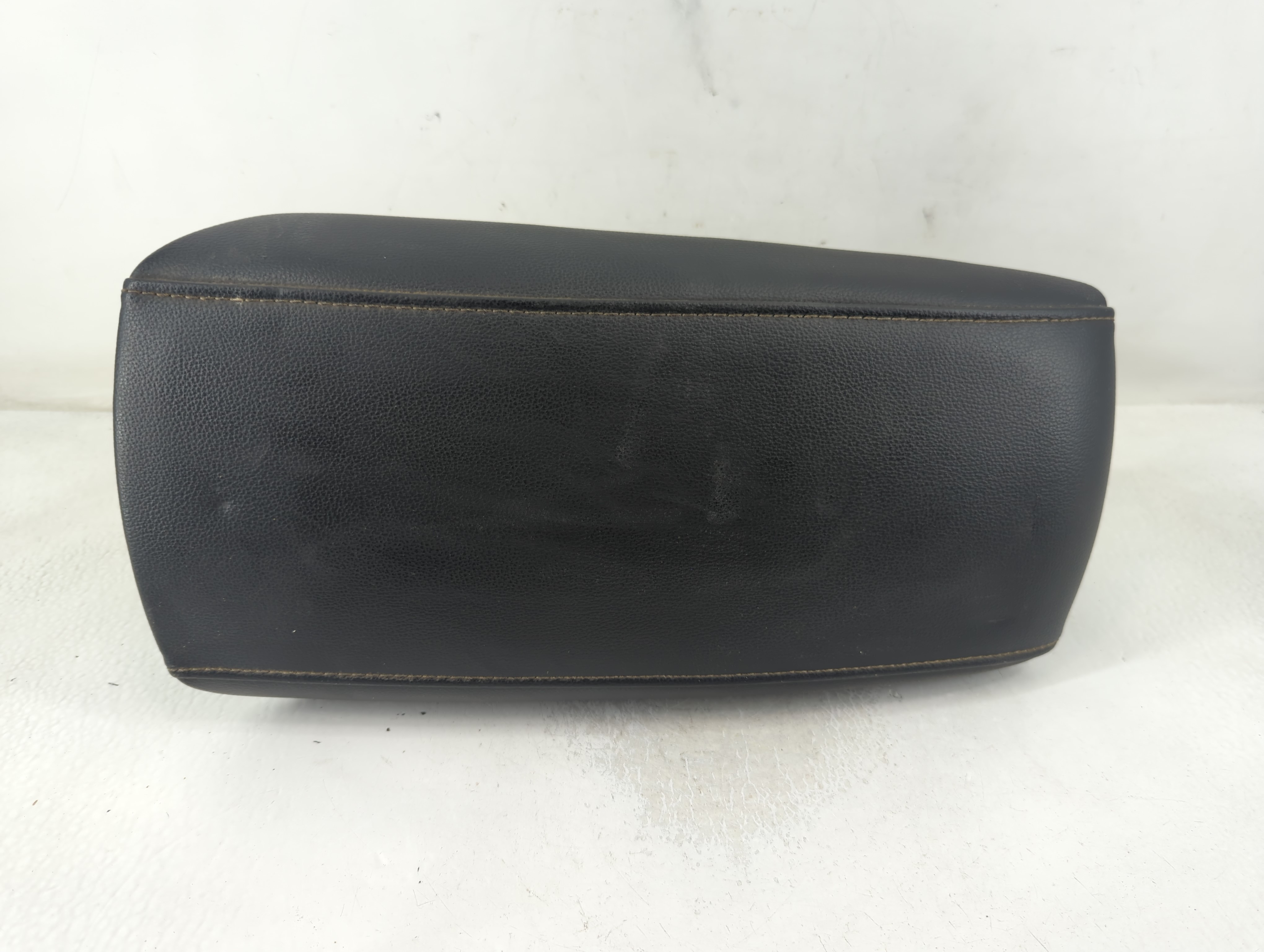 2018 Ford Fusion Center Console Armrest Cover Lid Dark Grey 838148 - Oemusedautoparts1.com