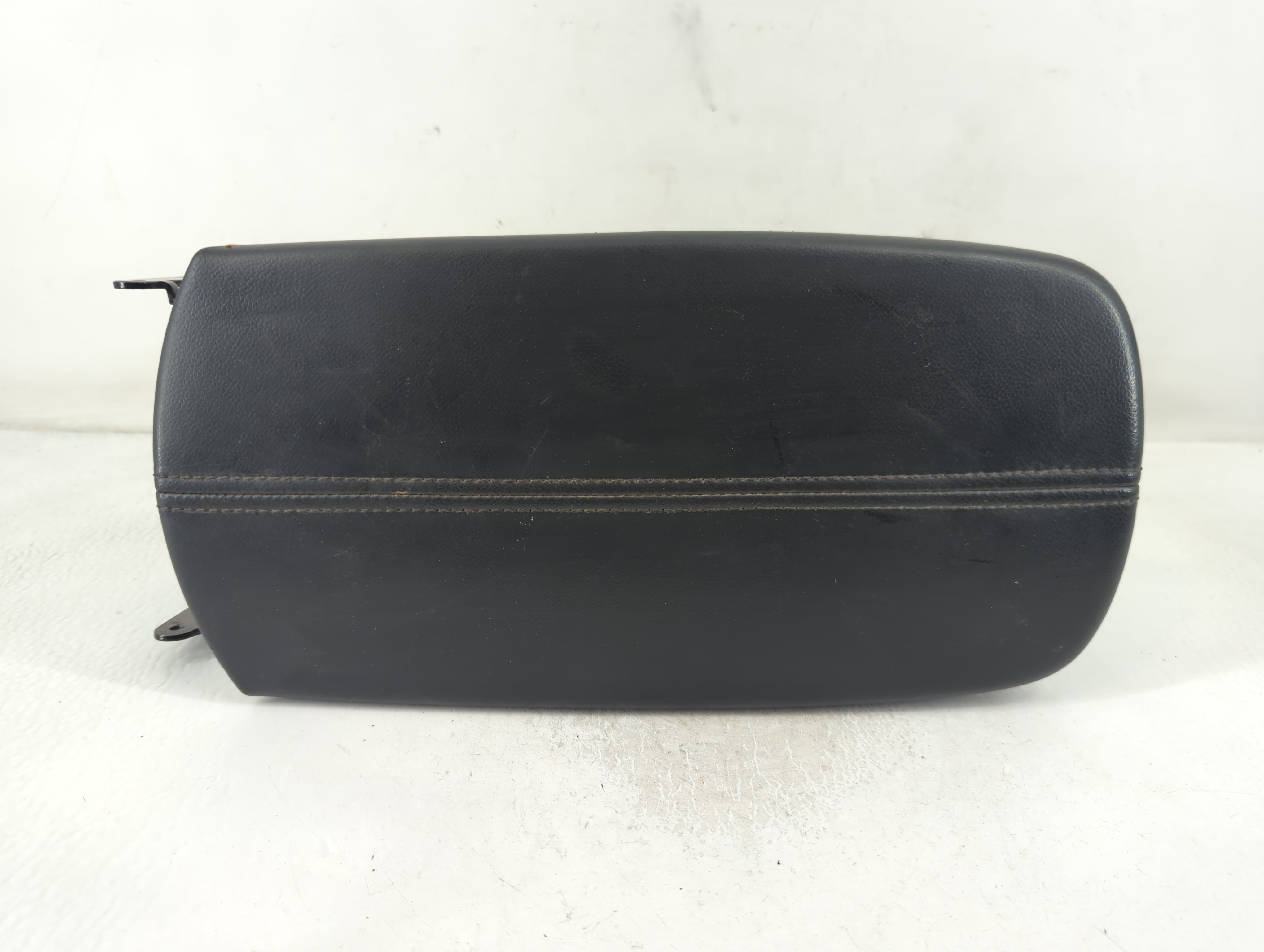 2019 Chevrolet Malibu Center Console Armrest Cover Lid Dark Gray 838153 - Oemusedautoparts1.com