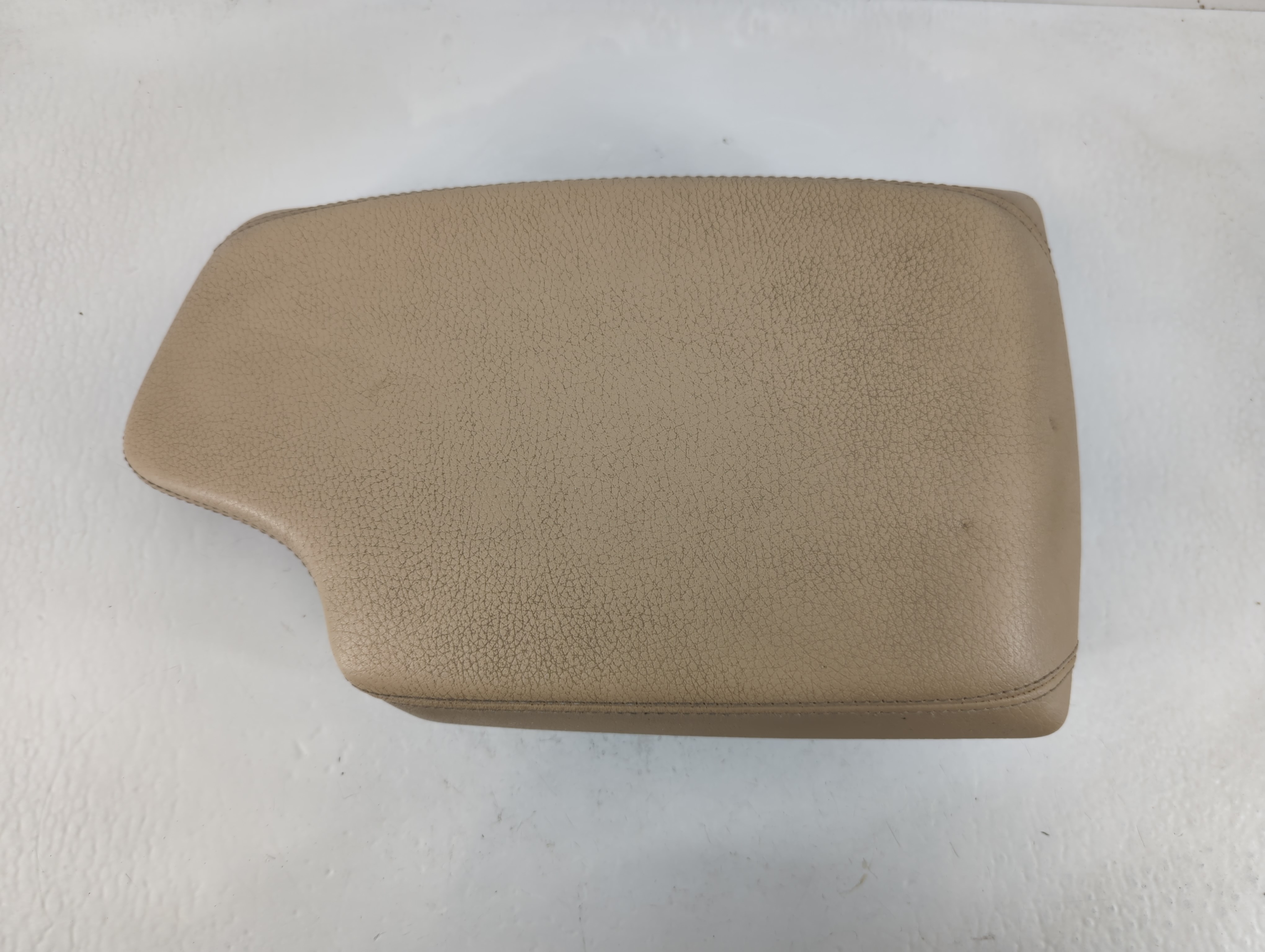 Picture of 2013 Bmw 328i Center Console Armrest Cover Lid Beige 838158