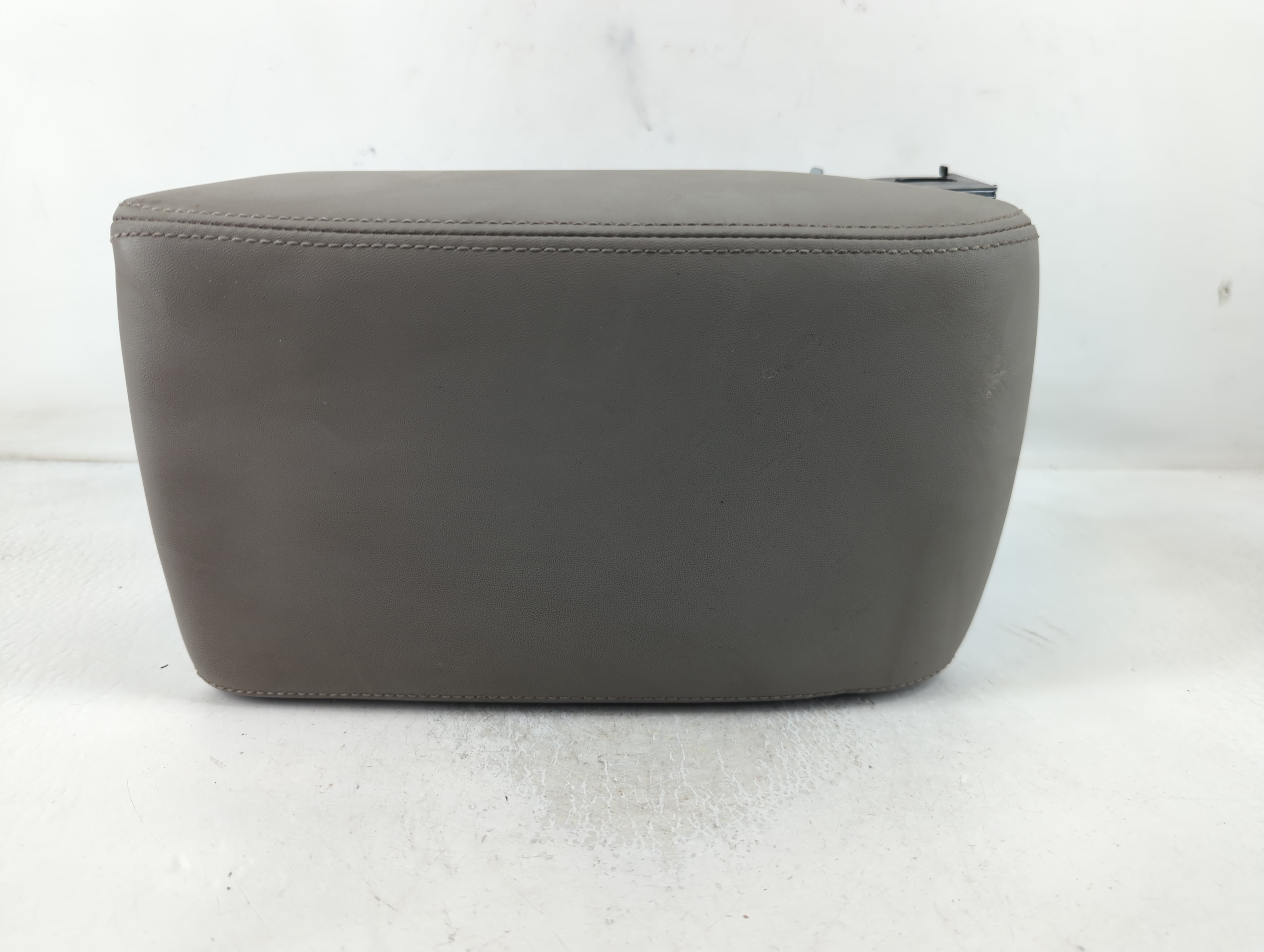 2021 Subaru Forester Center Console Armrest Cover Lid Dark Grey 838174 - Oemusedautoparts1.com