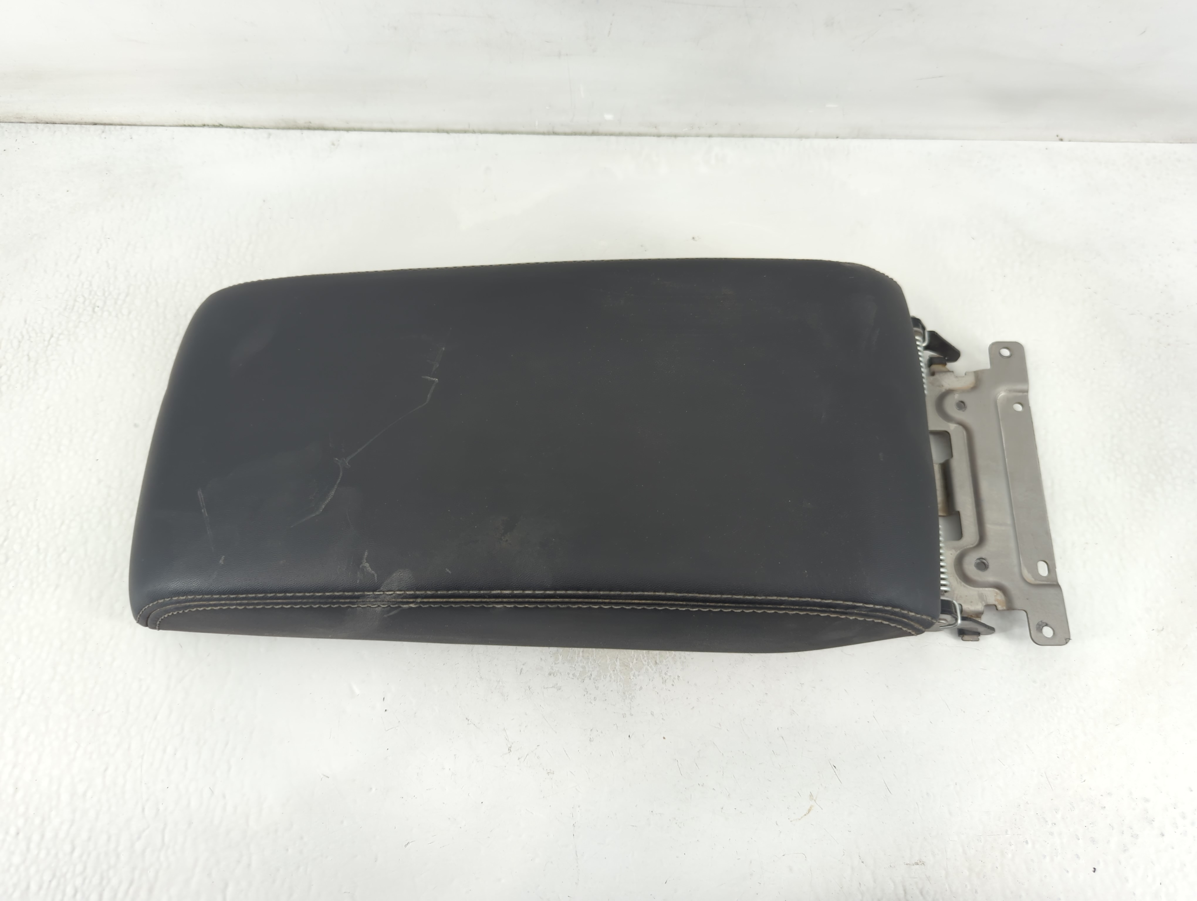2017 Subaru Legacy Center Console Armrest Cover Lid Black 838175 - Oemusedautoparts1.com