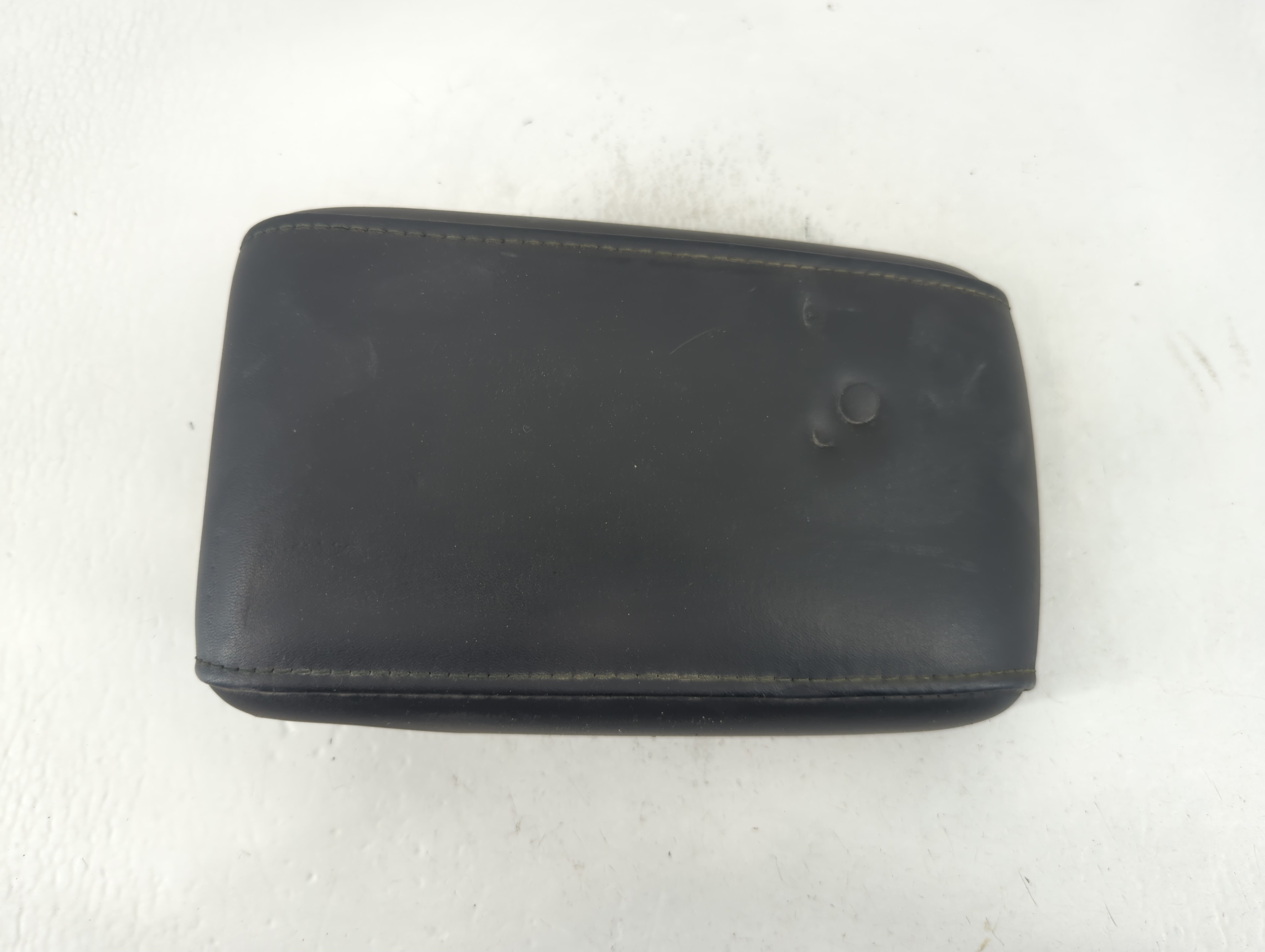 2004 Lexus Is300 Center Console Armrest Cover Lid Black 838176 - Oemusedautoparts1.com