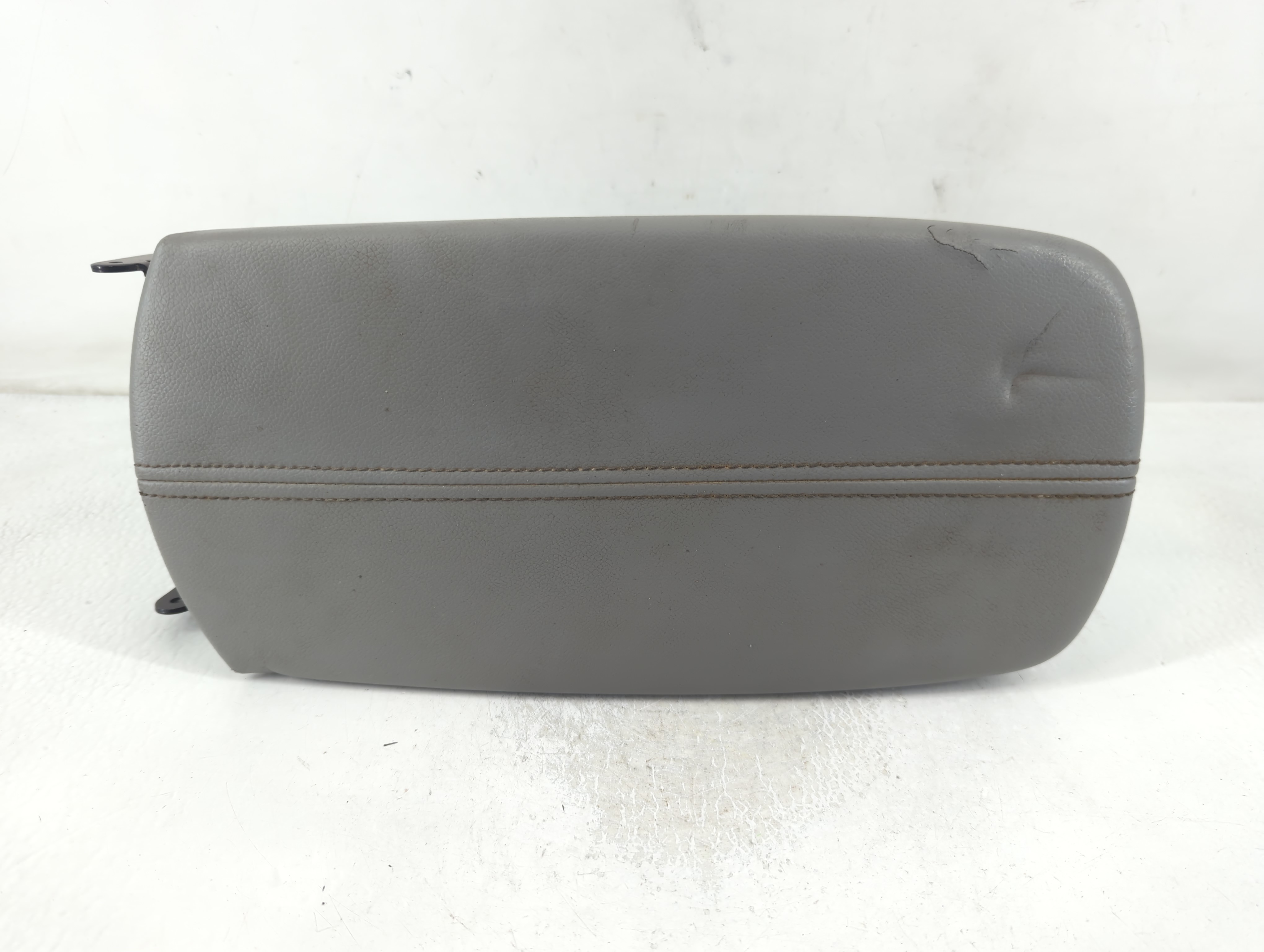2016 Chevrolet Malibu Center Console Armrest Cover Lid Grey 838178 - Oemusedautoparts1.com