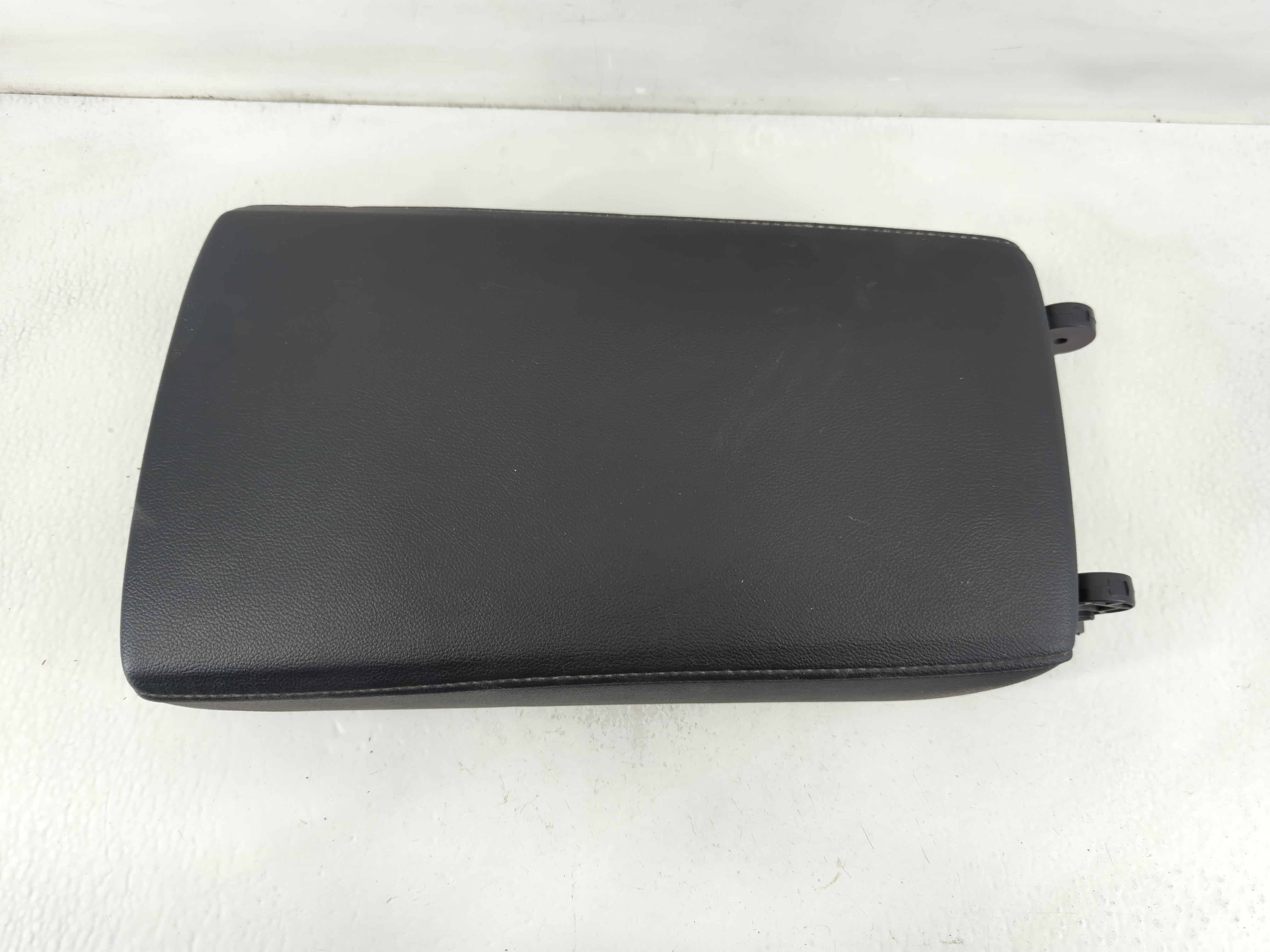 2020 Honda Accord Center Console Armrest Cover Lid Black 838202 - Oemusedautoparts1.com