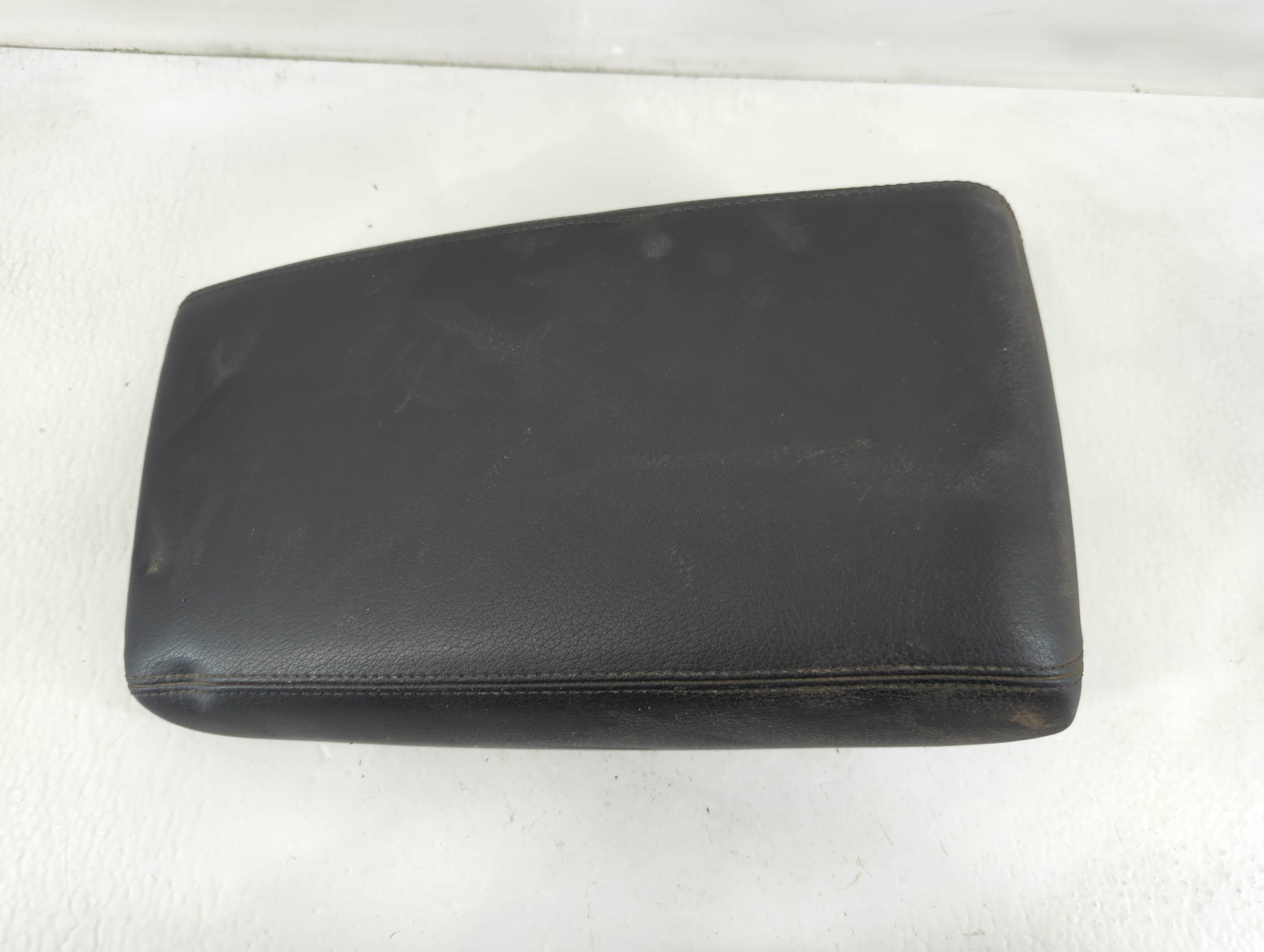 2014 Audi A6 Center Console Armrest Cover Lid Black 838230 - Oemusedautoparts1.com